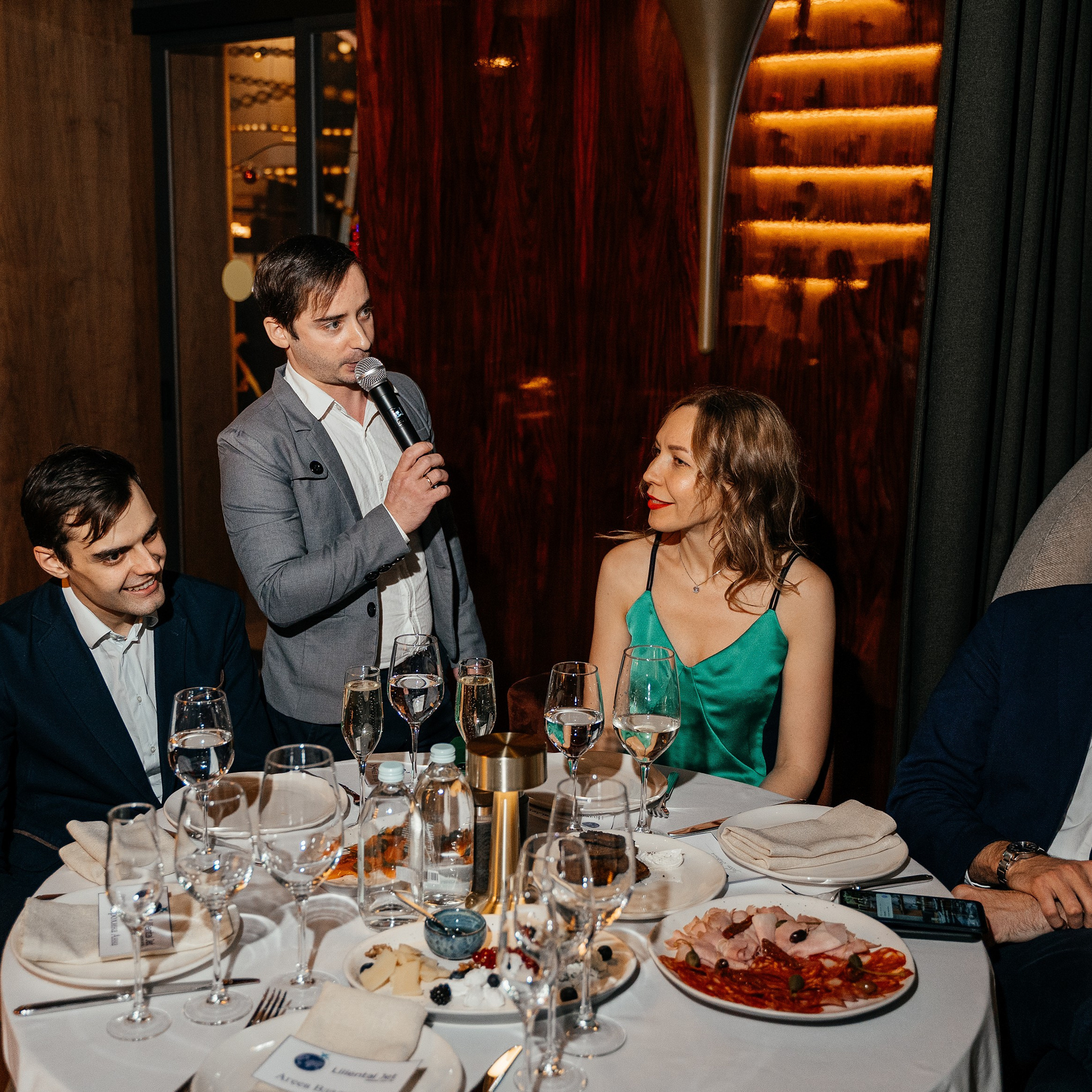 Мероприятия и корпоративы. Контент съемка под ключ. Световое шоу / Москва и Мо