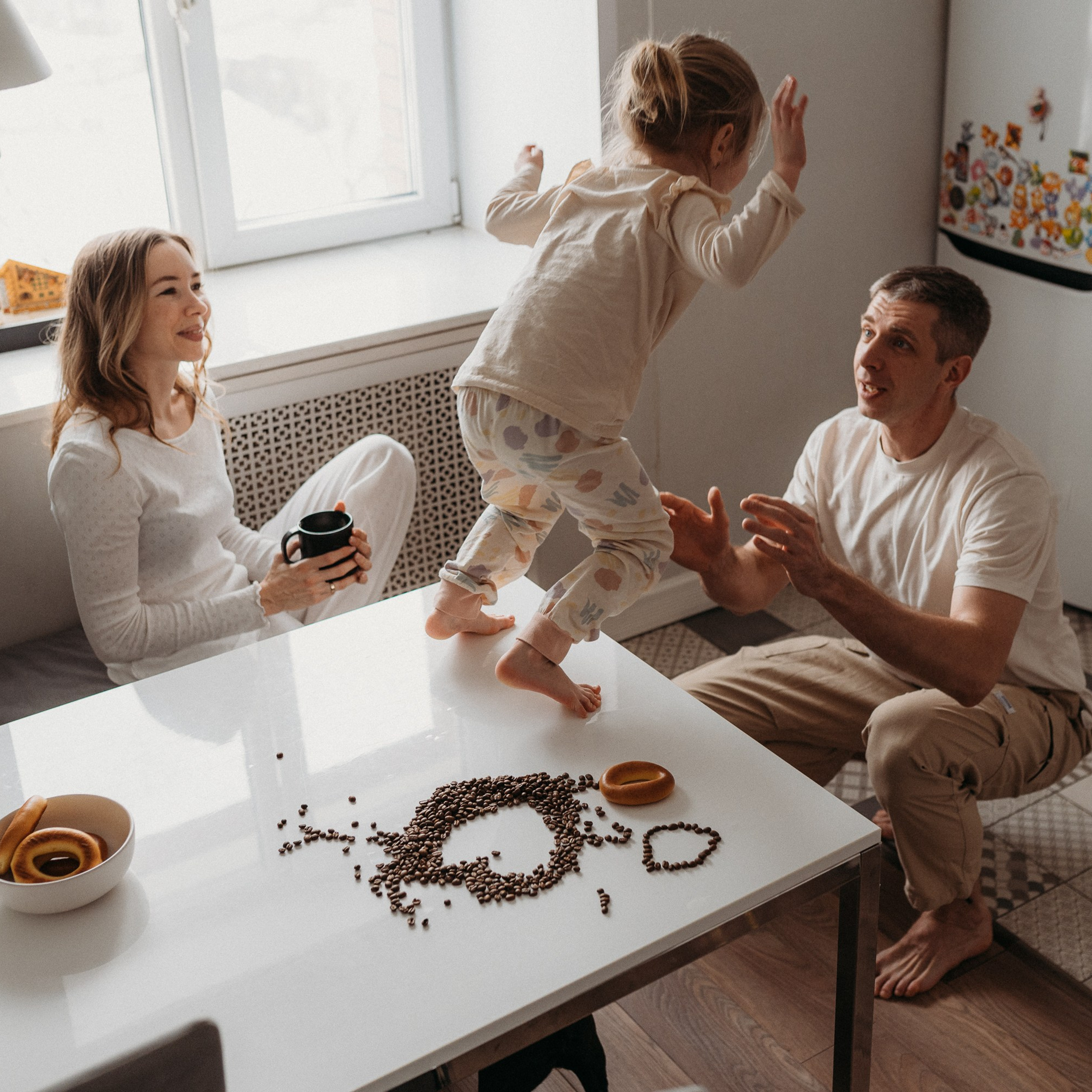 Настя, Рома и Николь дома