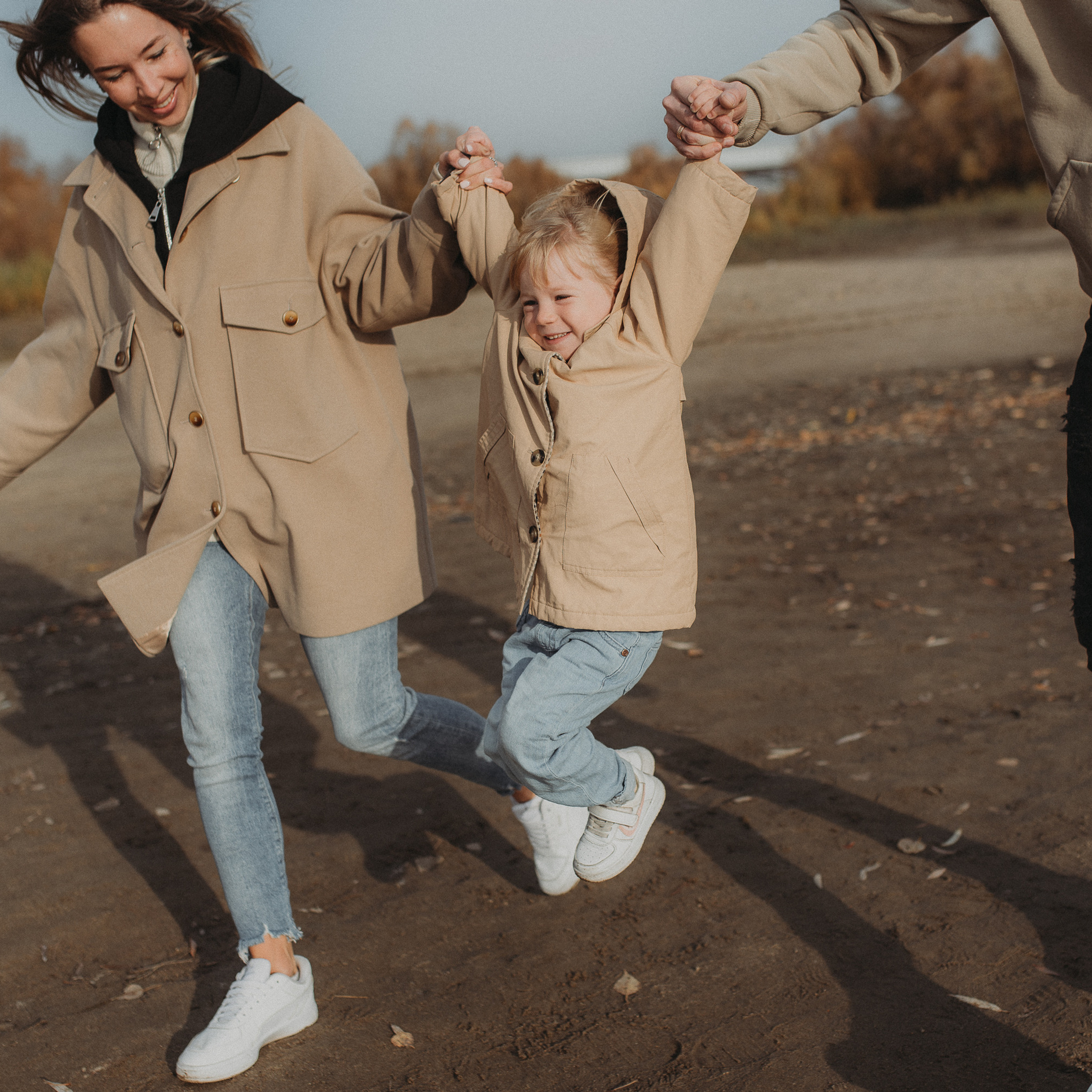 Настя, Рома и Николь