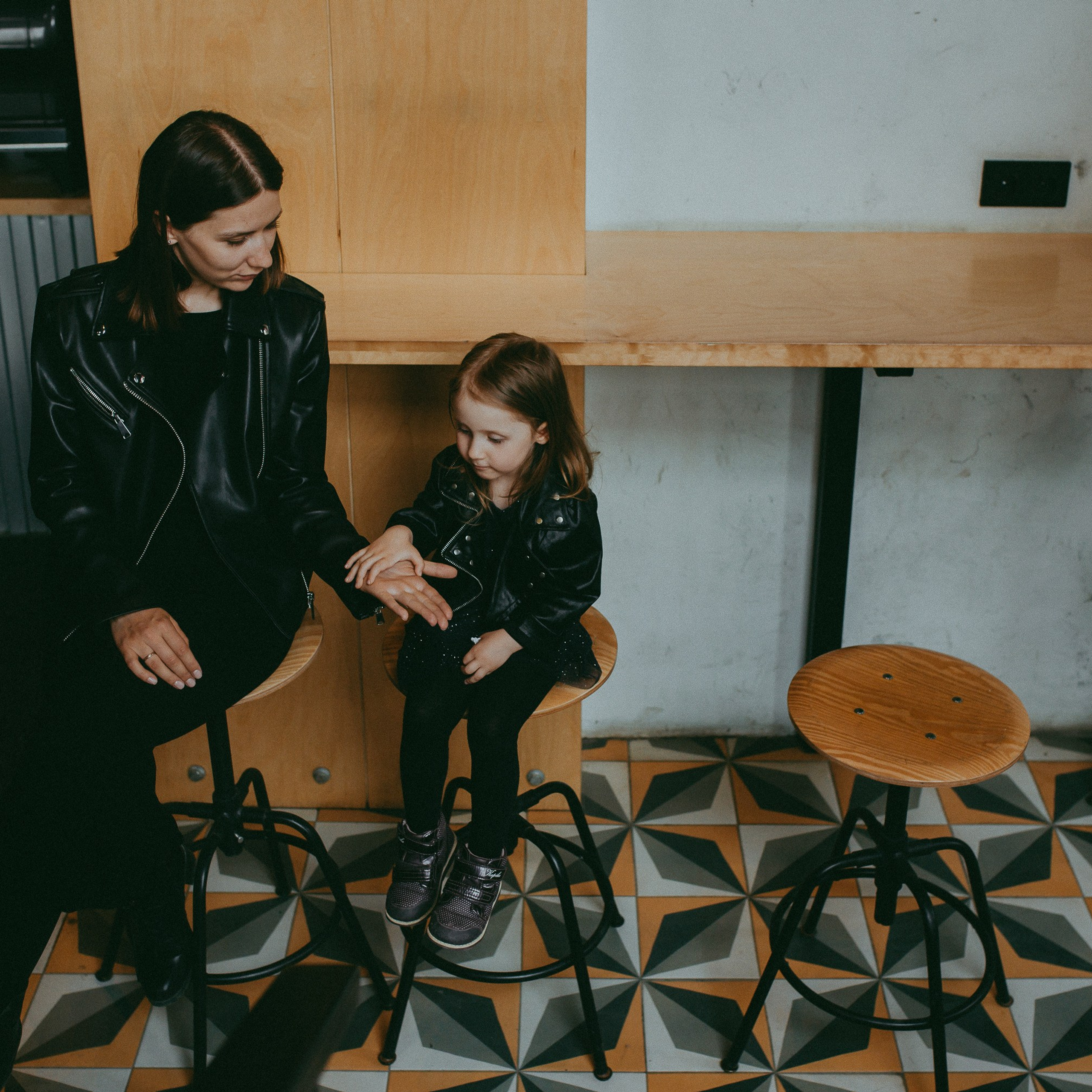 Кофейные истории. Даша и Алиса