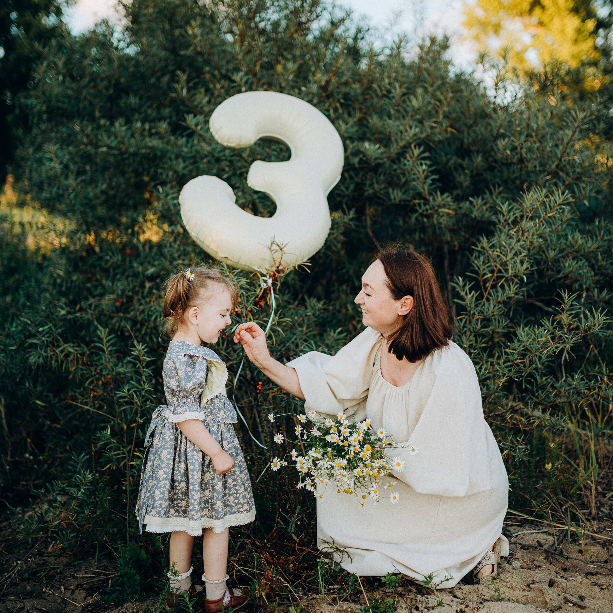 Наташа и Анюта на заливе