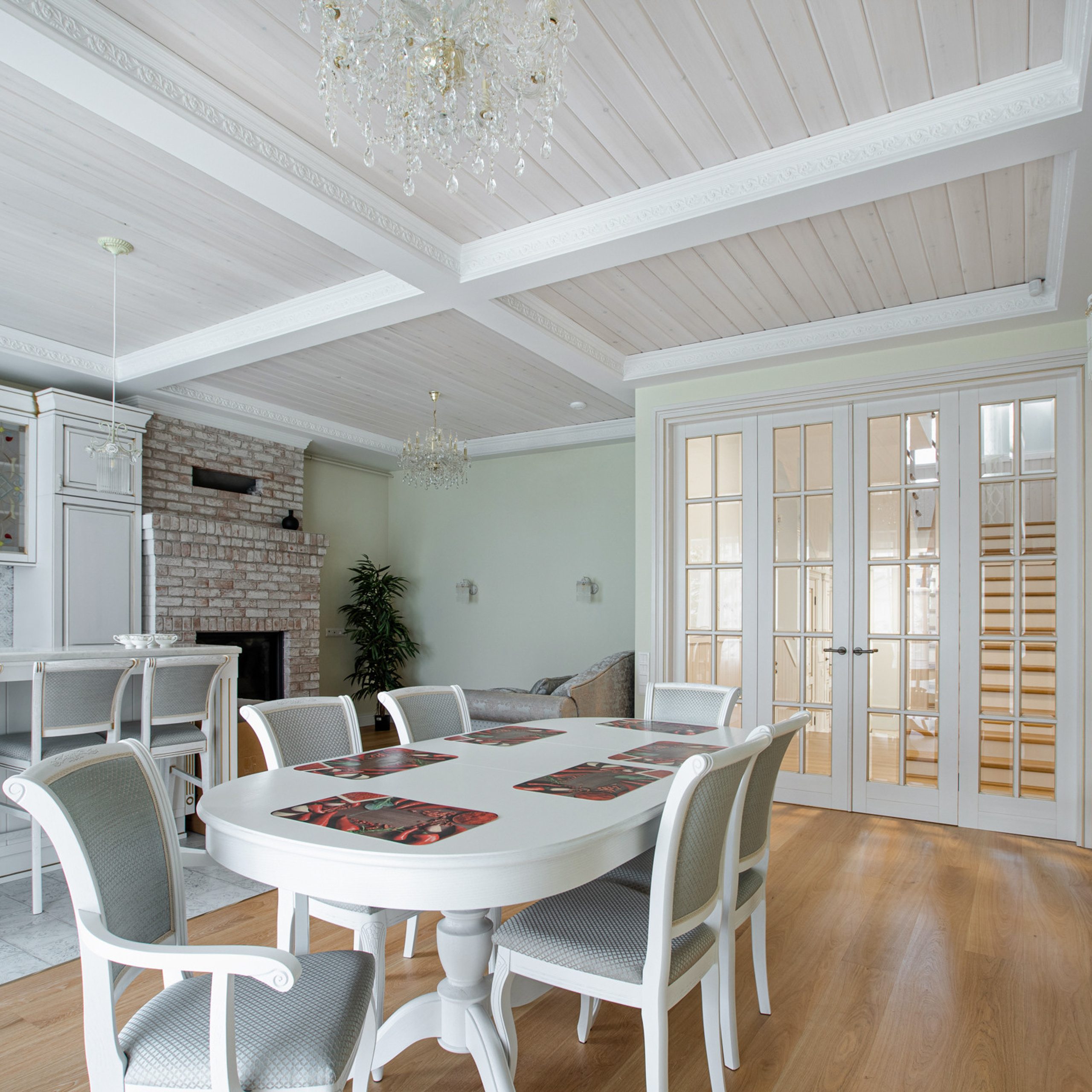 3. Интерьер (лестница, двери, встроенные шкафы)