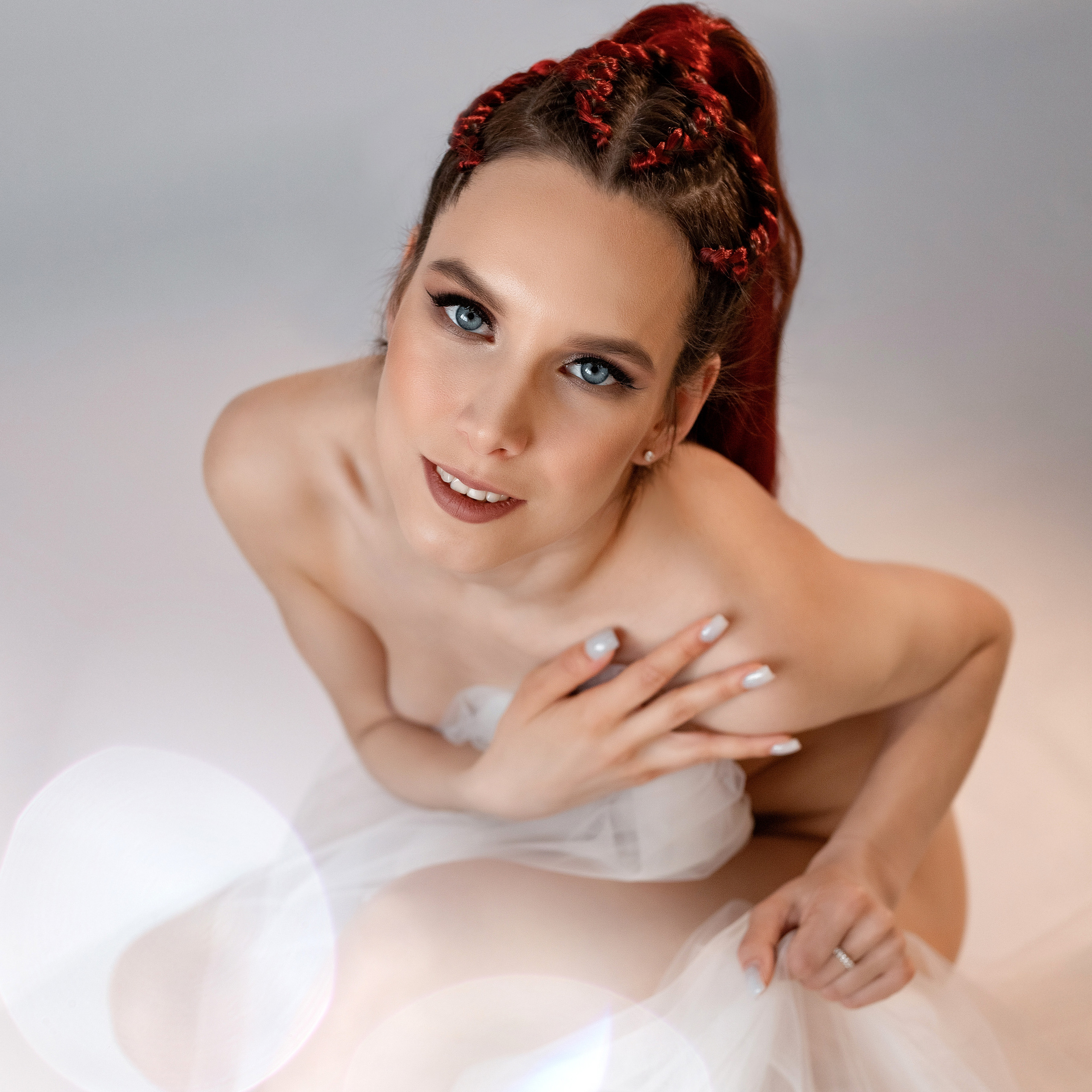 Индивидуальная НЮ. Нина. Моя студия. Январь 2022 г.