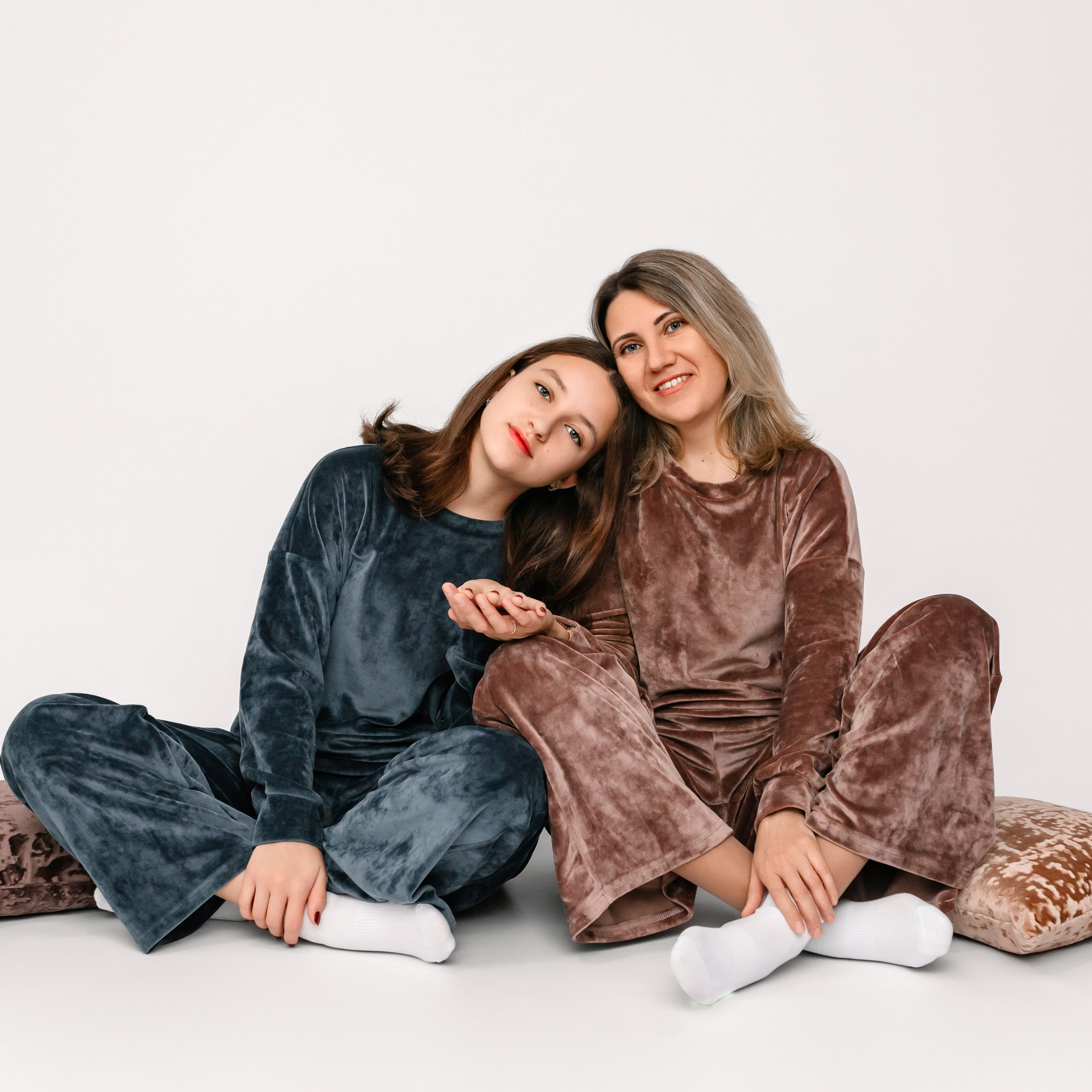 Ольга и Даша. Моя студия. Ноябрь 2024