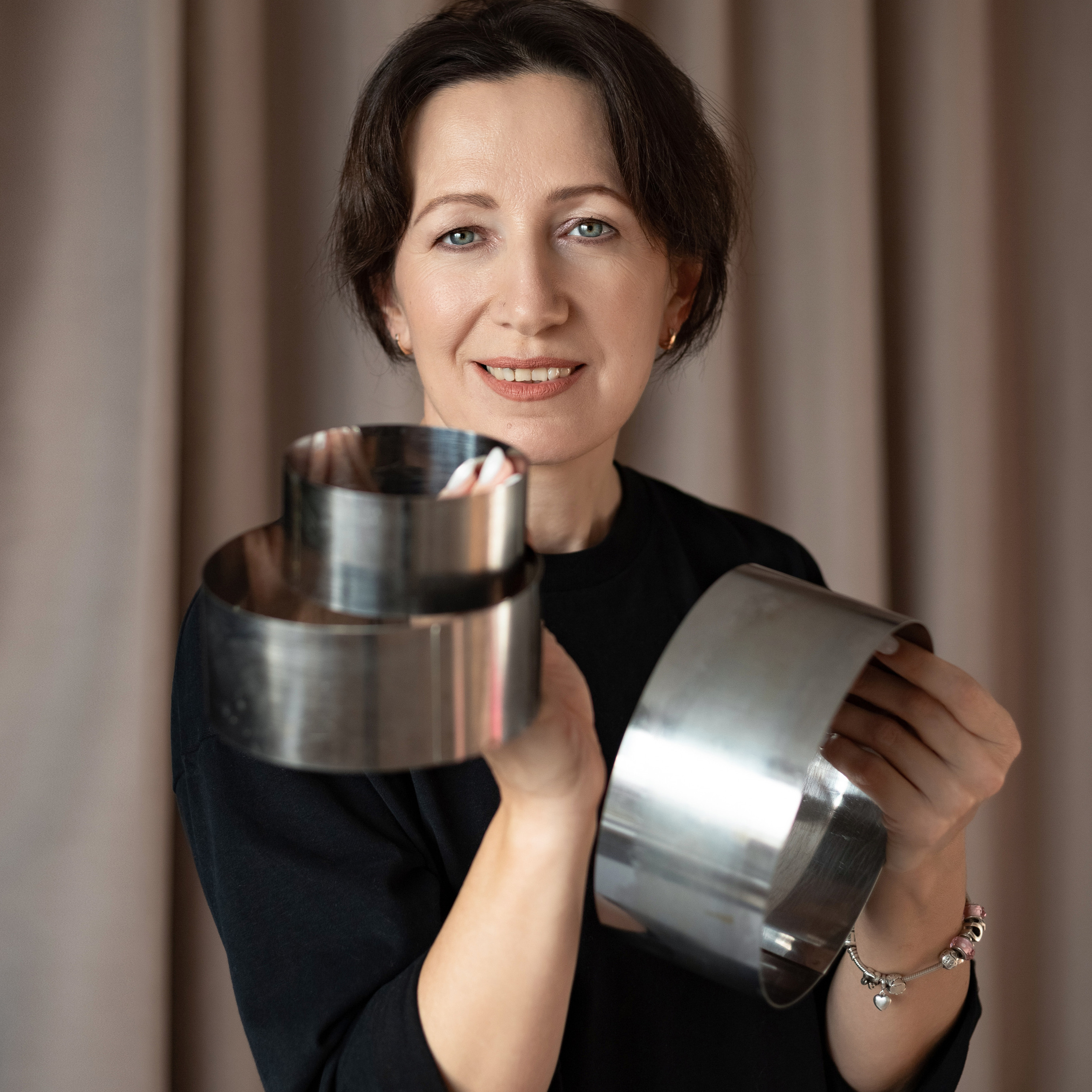 Индивидуальная. Контент-съёмка. Моя студия. Октябрь 2022. Надежда и её десерты.