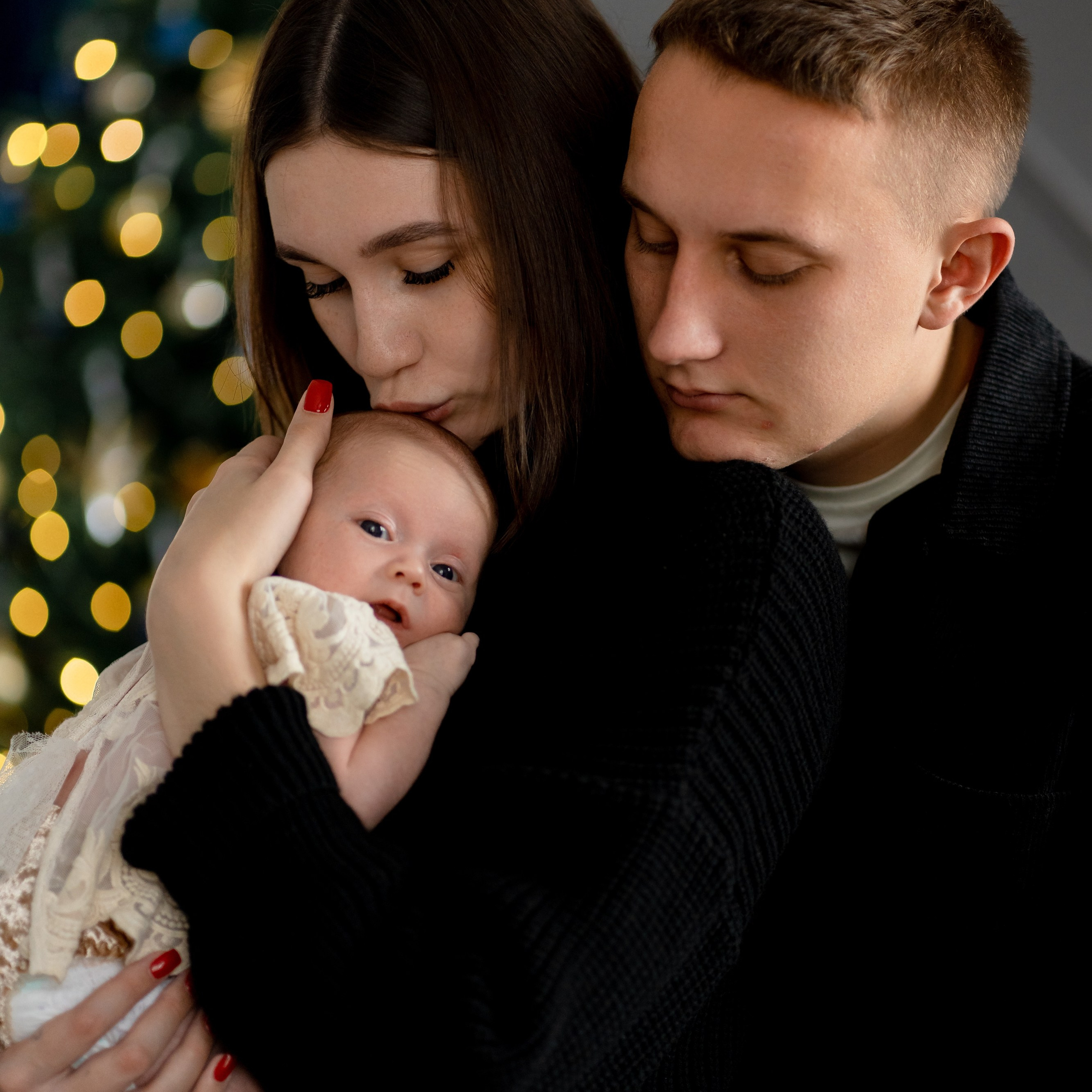 Первая семейная фотосессия малышки