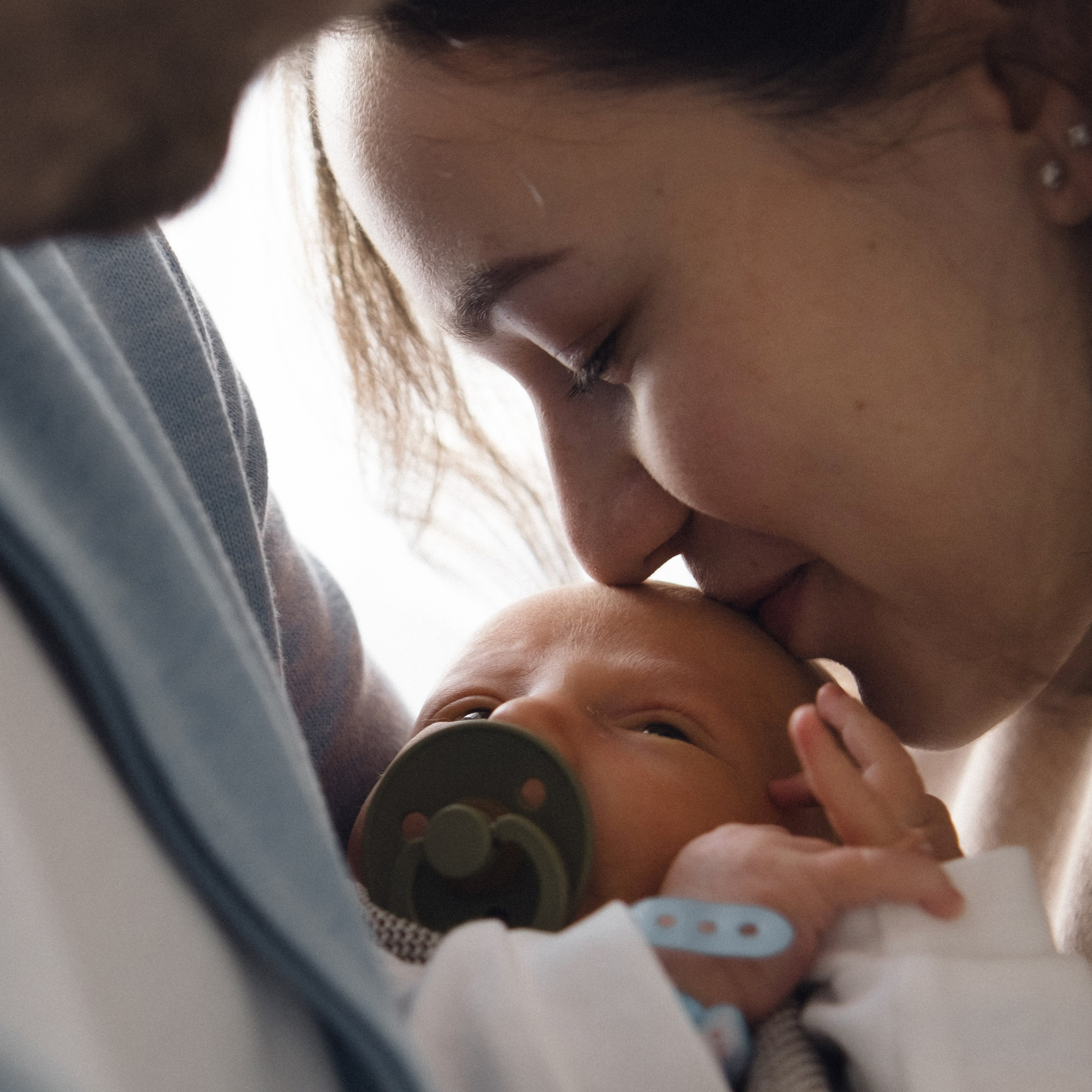 Мирон, первый день дома