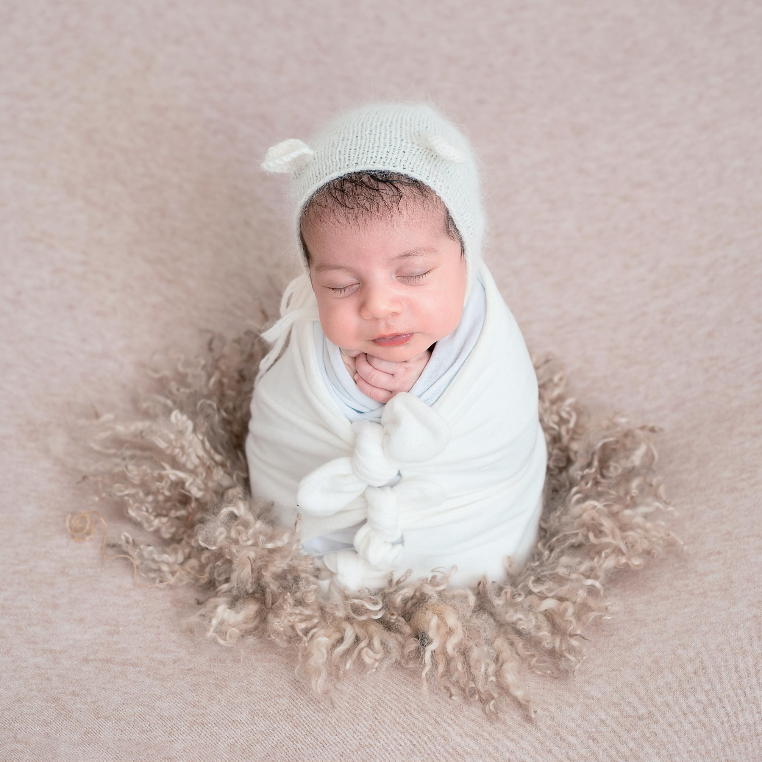 Фотограф новорожденных в городе Екатеринбург, Дегтярск, Ревда newborn. Фотограф новорожденных в Екатеринбурге Анастасия Карманова