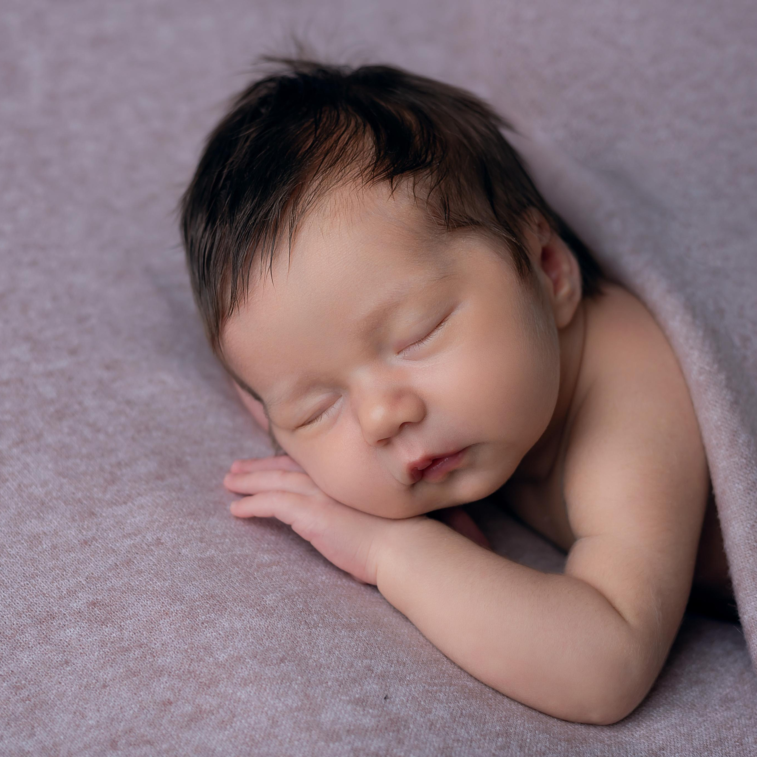 Фотограф новорожденных в городе Екатеринбург, Дегтярск, Ревда newborn. Фотограф новорожденных в Екатеринбурге Анастасия Карманова