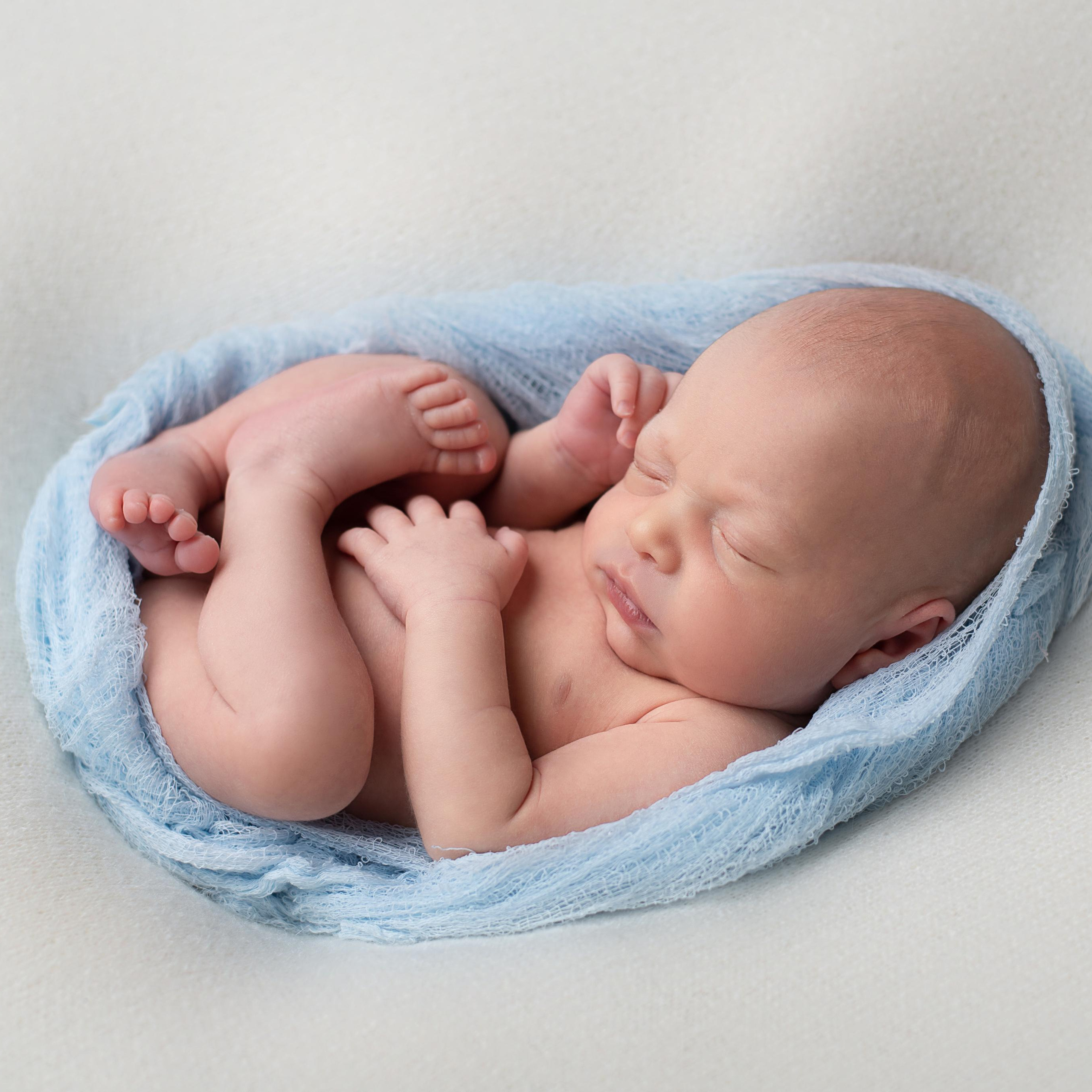 Фотограф новорожденных в городе Екатеринбург, Дегтярск, Ревда newborn. Фотограф новорожденных в Екатеринбурге Анастасия Карманова