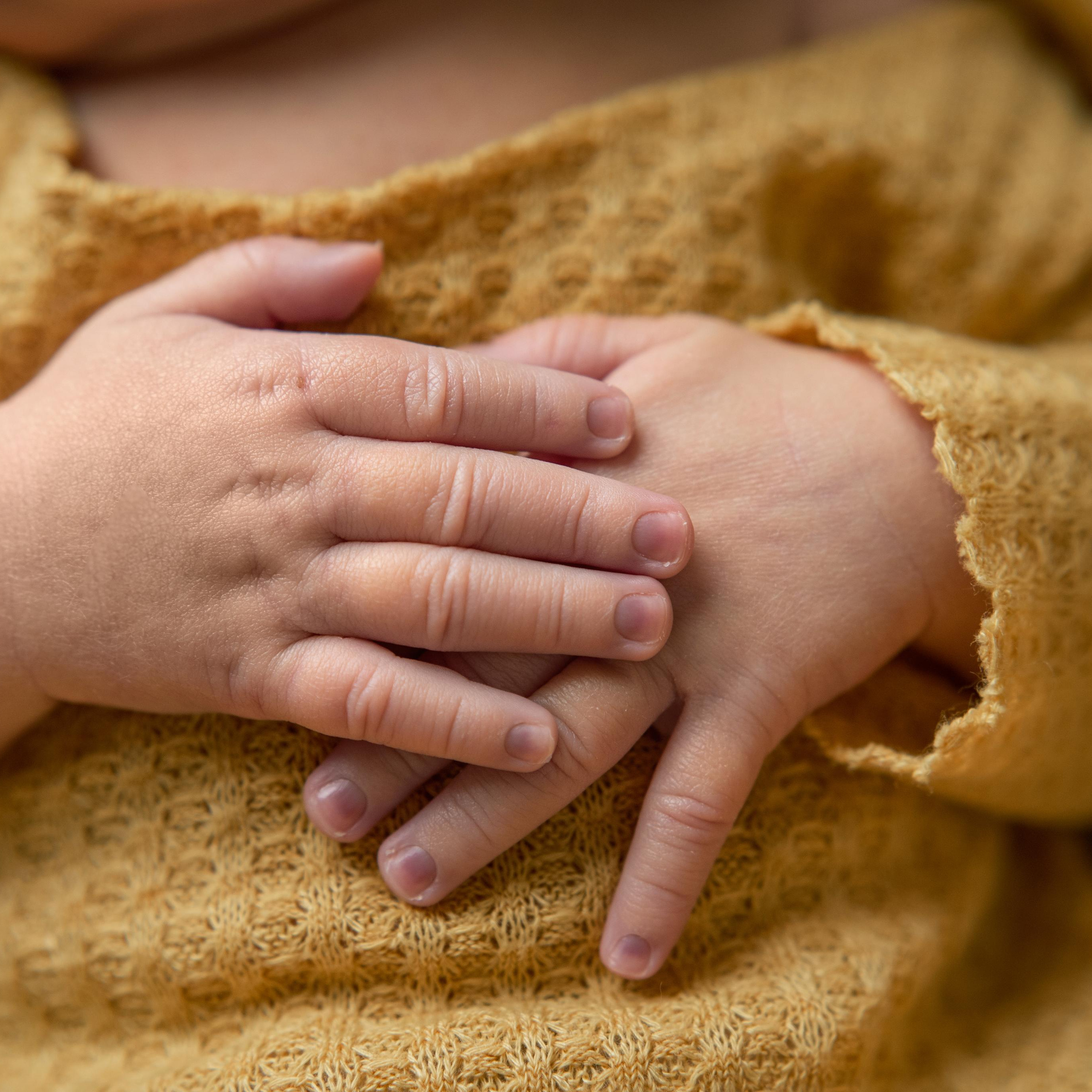 Фотограф новорожденных в городе Екатеринбург, Дегтярск, Ревда newborn. Фотограф новорожденных в Екатеринбурге Анастасия Карманова