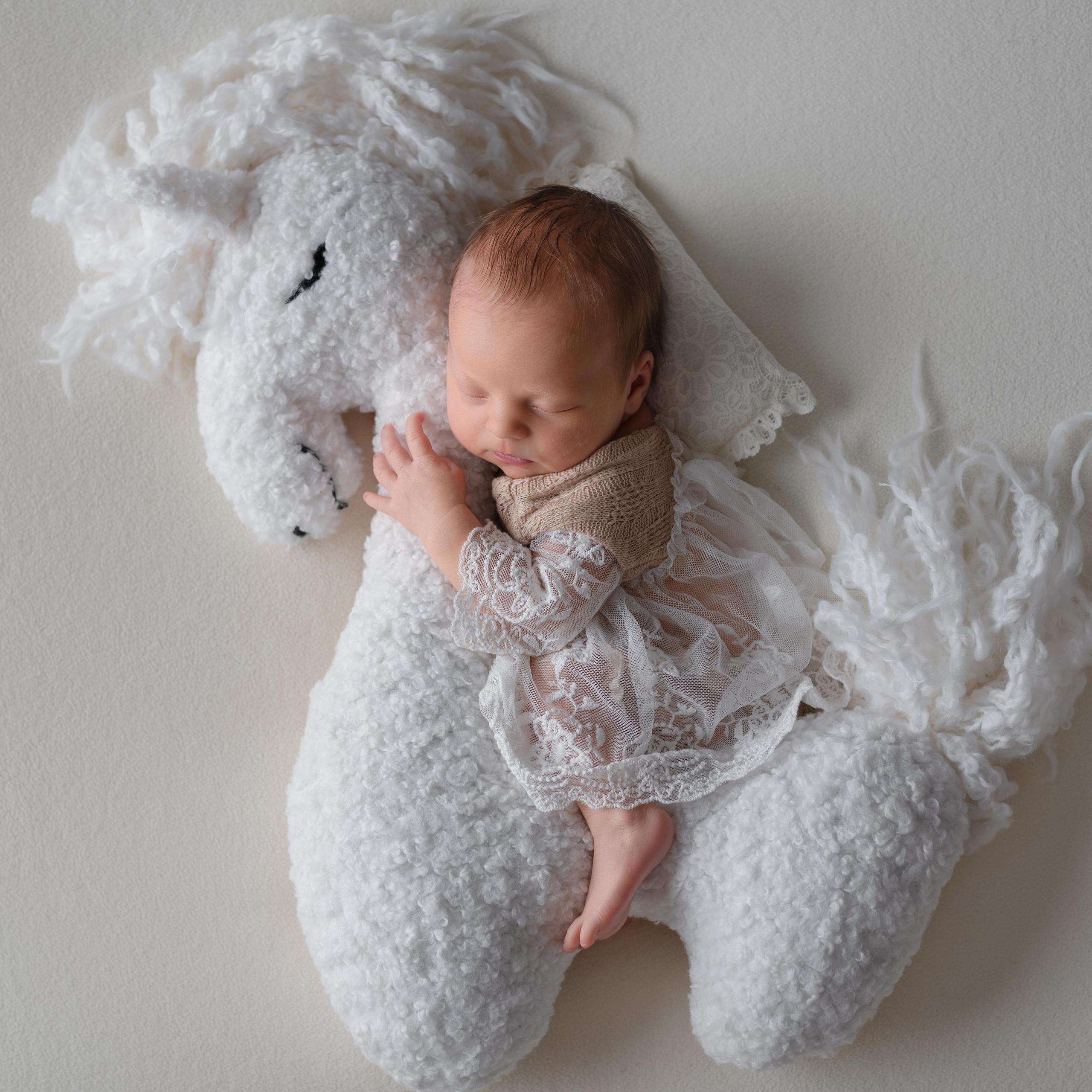 Фотограф новорожденных в городе Екатеринбург, Дегтярск, Ревда newborn. Фотограф новорожденных в Екатеринбурге Анастасия Карманова