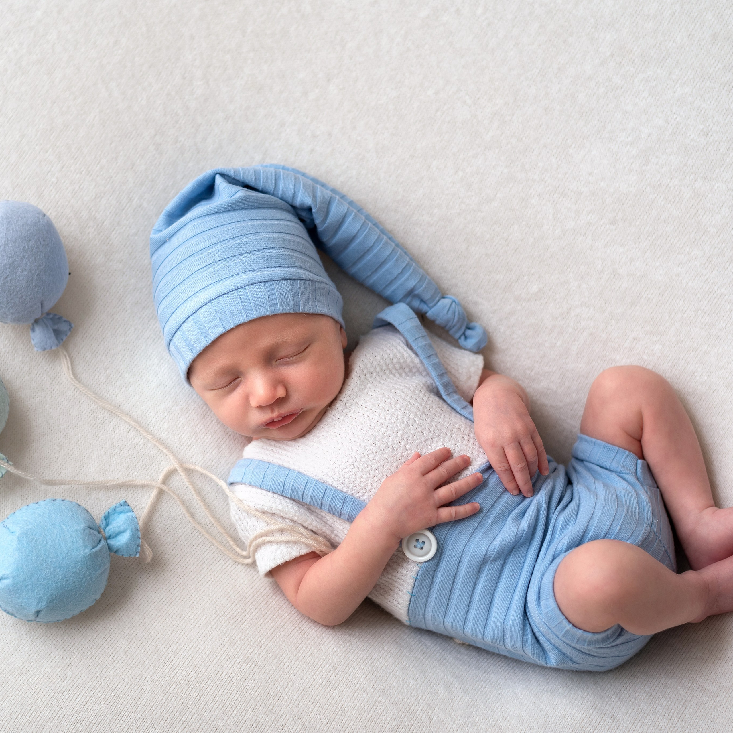 Фотограф новорожденных в городе Екатеринбург, Дегтярск, Ревда newborn. Фотограф новорожденных в Екатеринбурге Анастасия Карманова