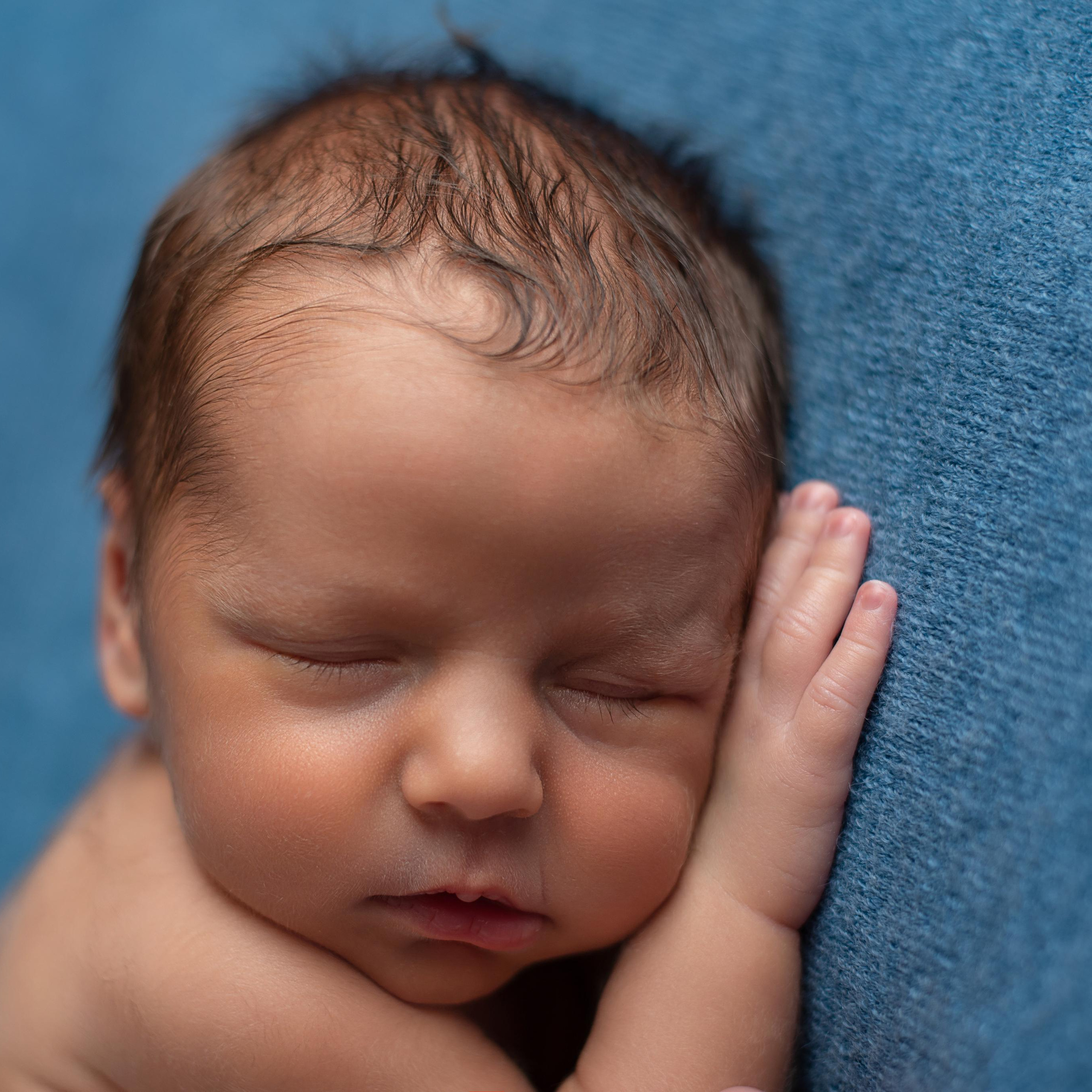 Фотограф новорожденных в городе Екатеринбург, Дегтярск, Ревда newborn. Фотограф новорожденных в Екатеринбурге Анастасия Карманова