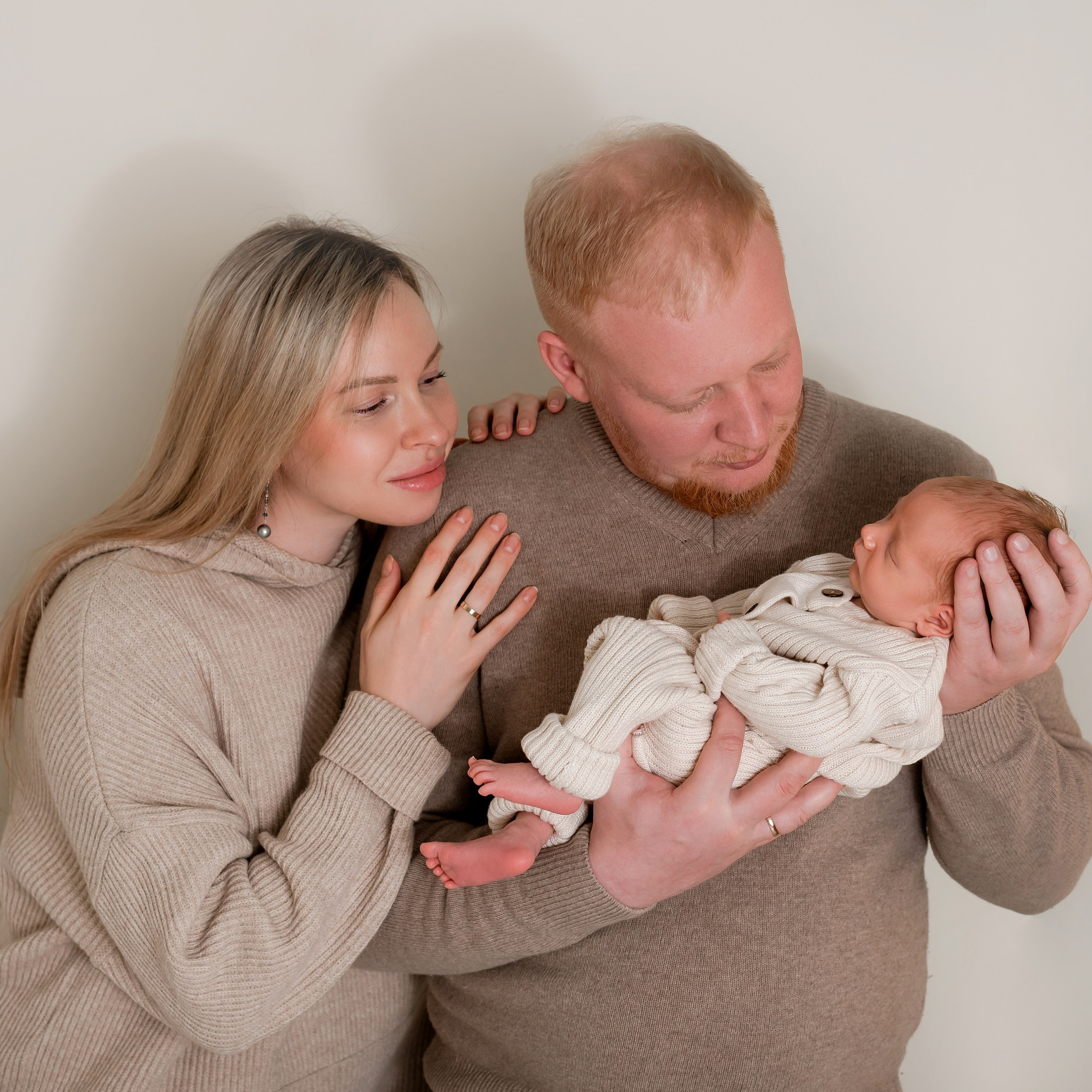 Фотограф новорожденных в городе Екатеринбург, Дегтярск, Ревда newborn. Фотограф новорожденных в Екатеринбурге Анастасия Карманова