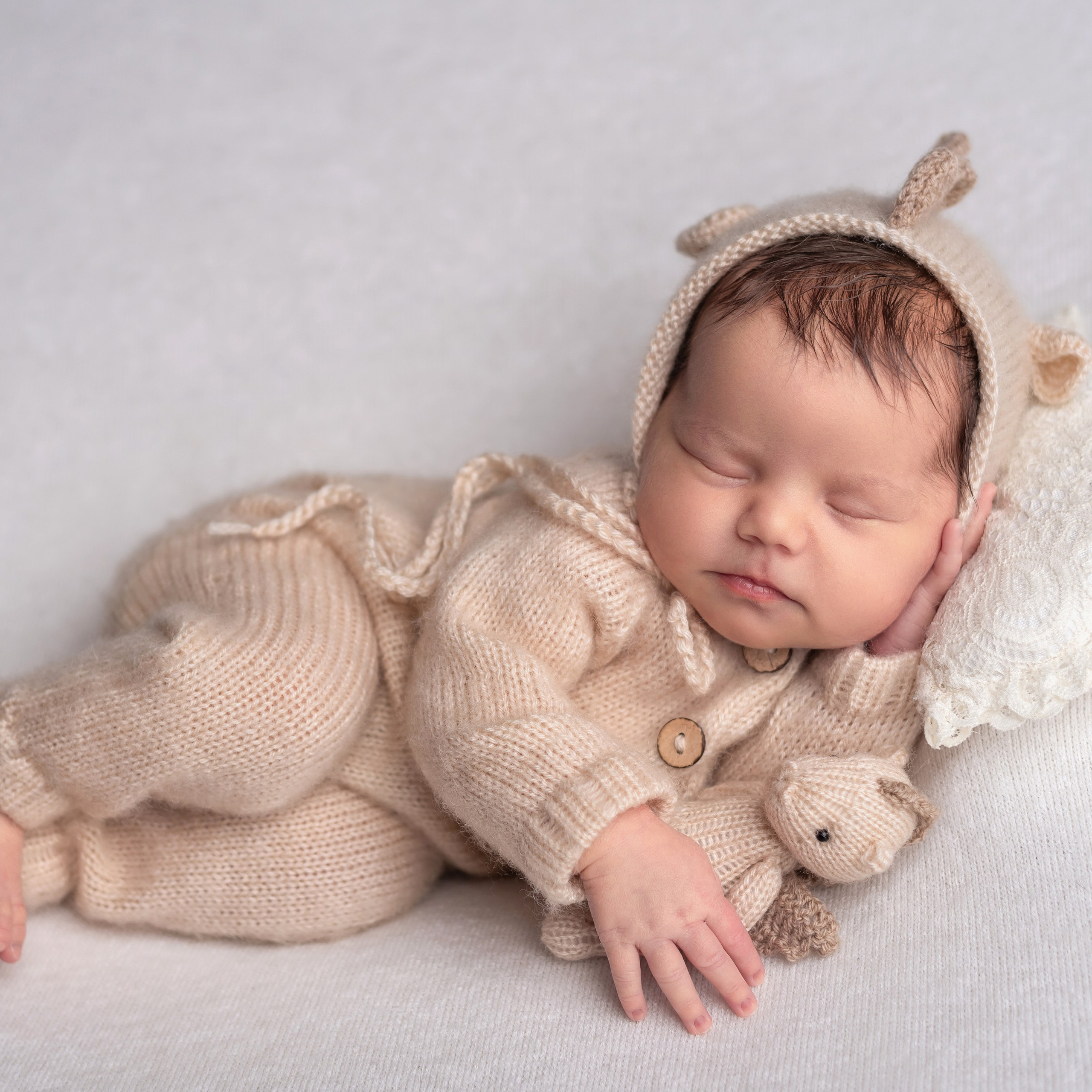 Фотограф новорожденных в городе Екатеринбург, Дегтярск, Ревда newborn. Фотограф новорожденных в Екатеринбурге Анастасия Карманова