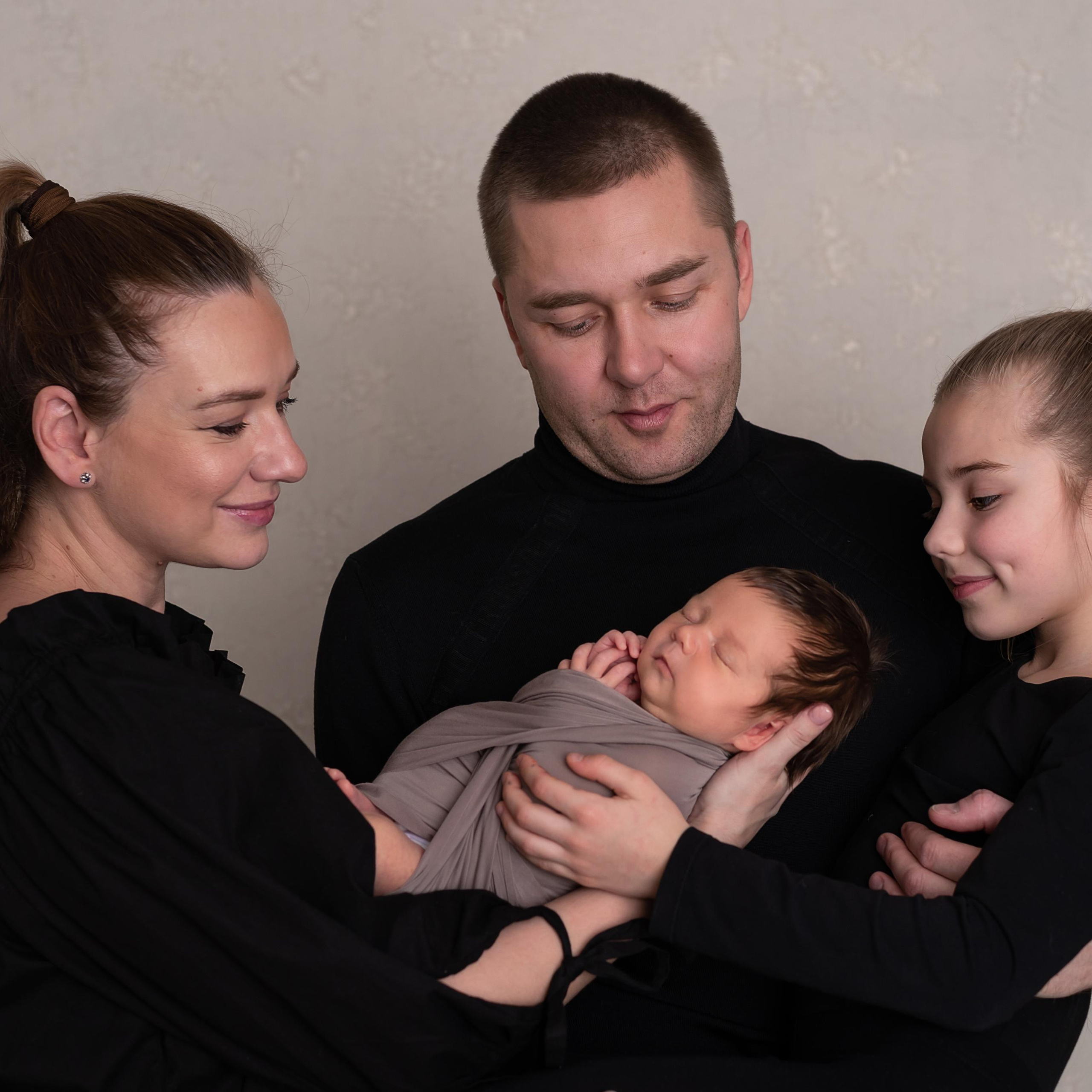 Фотограф новорожденных в городе Екатеринбург, Дегтярск, Ревда newborn. Фотограф новорожденных в Екатеринбурге Анастасия Карманова