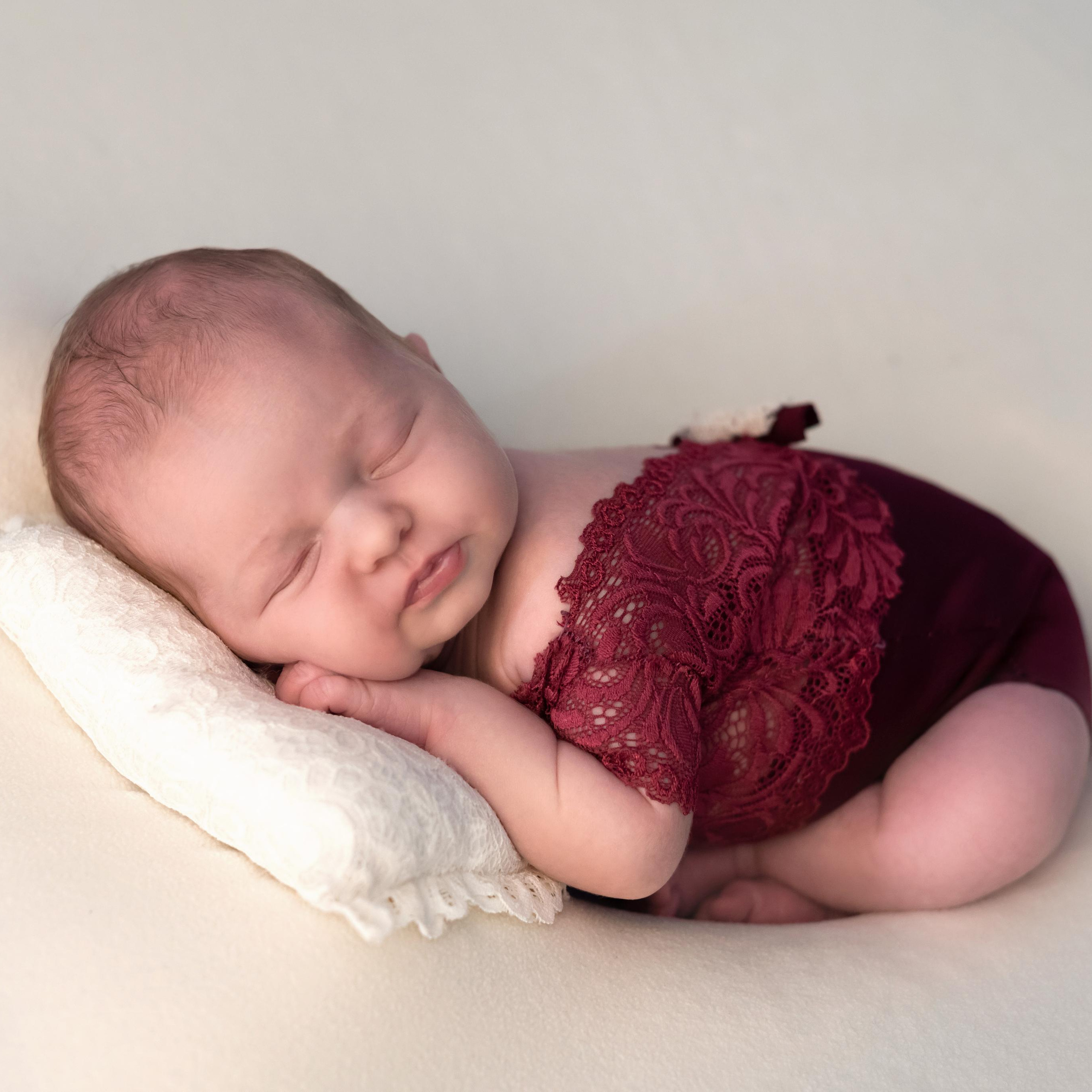 Фотограф новорожденных в городе Екатеринбург, Дегтярск, Ревда newborn. Фотограф новорожденных в Екатеринбурге Анастасия Карманова