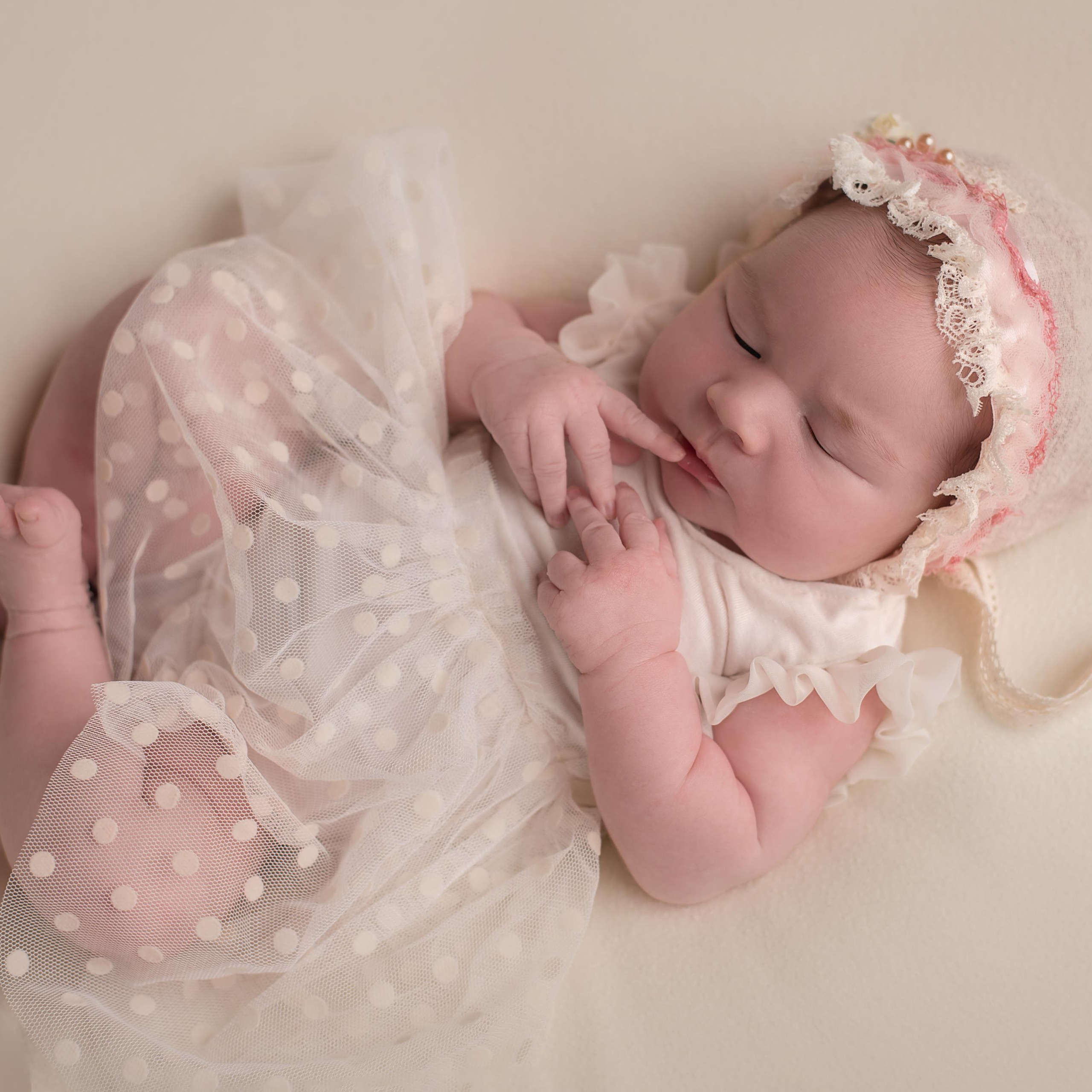 Фотограф новорожденных в городе Екатеринбург, Дегтярск, Ревда newborn. Фотограф новорожденных в Екатеринбурге Анастасия Карманова