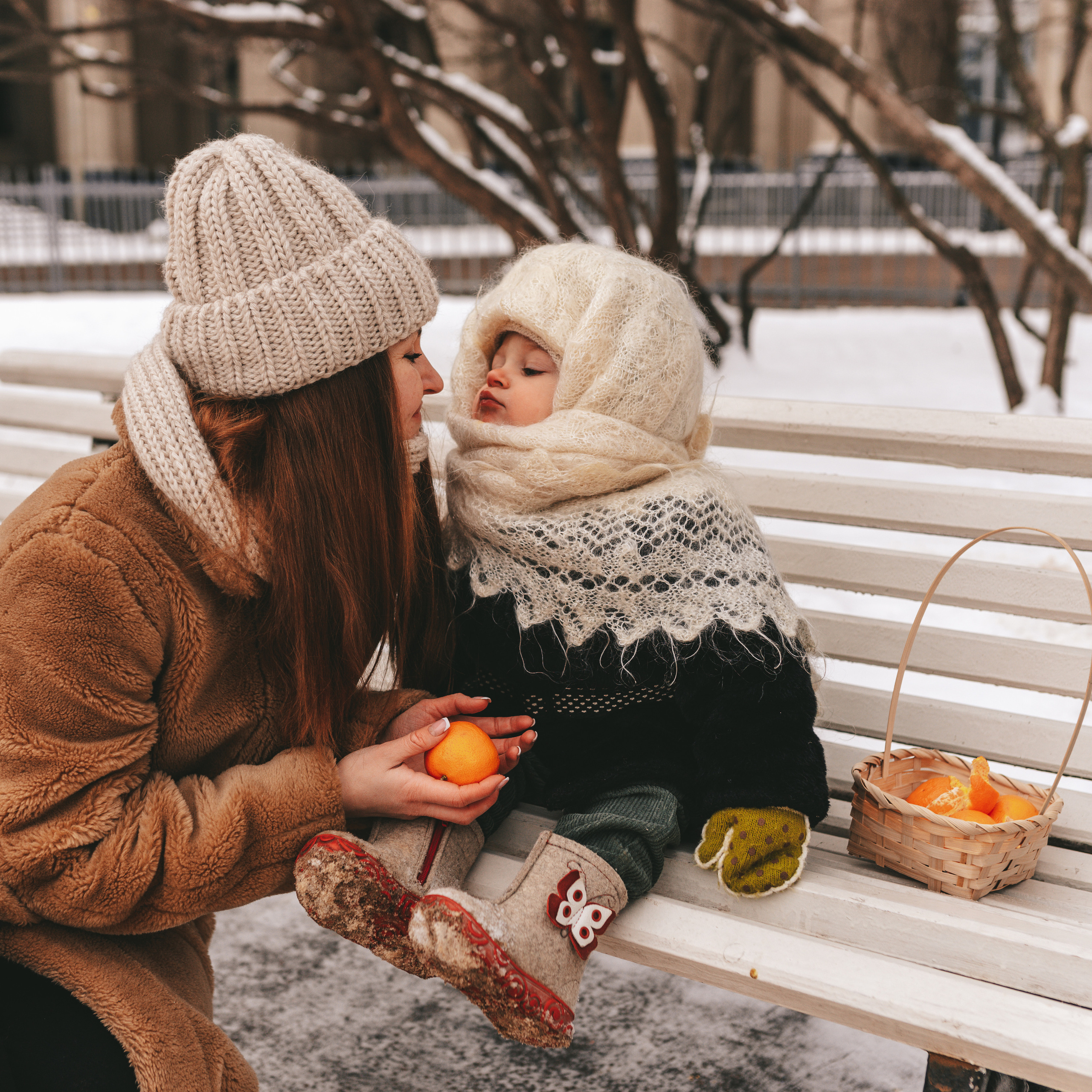 мама и дочь кушают фото 