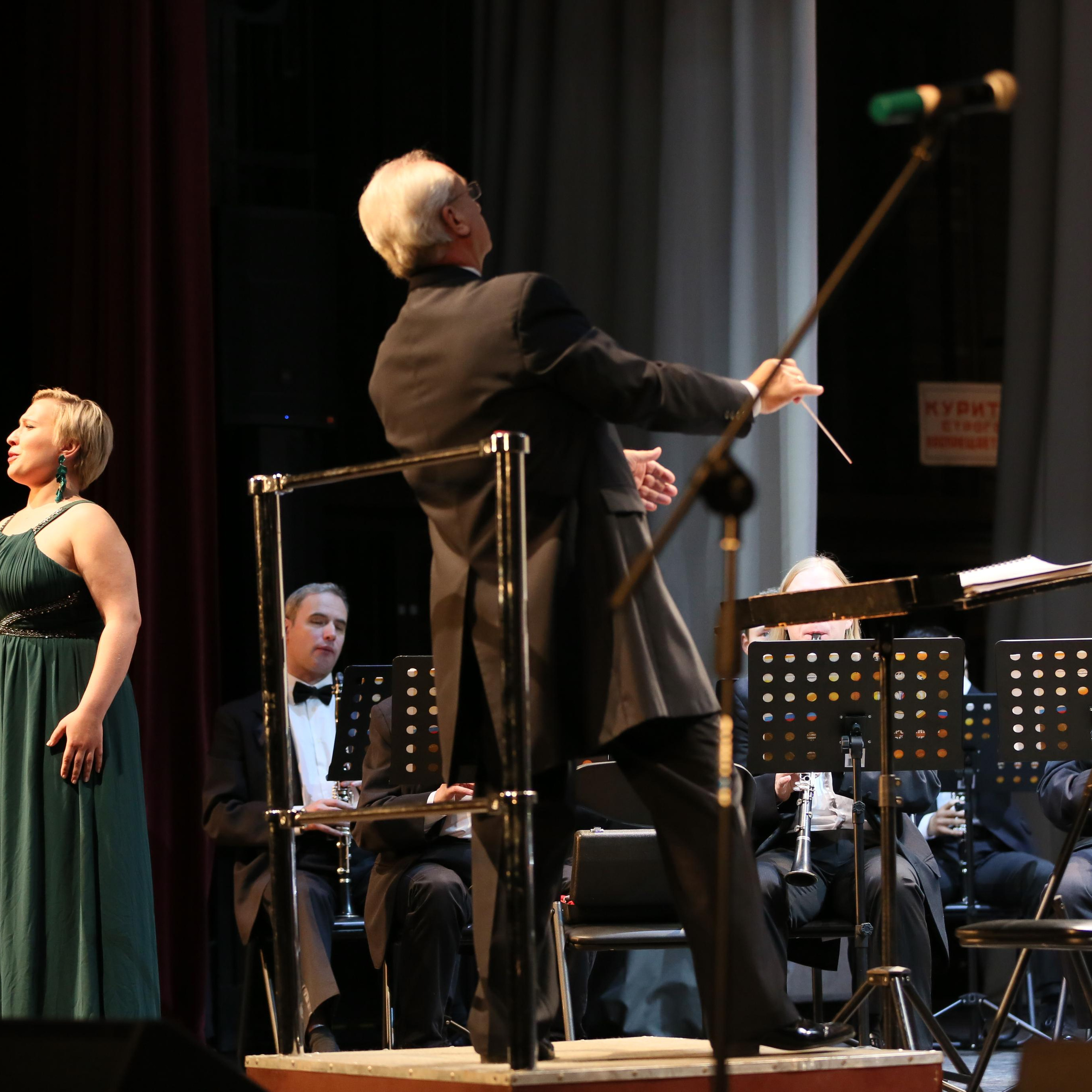 Семейная фотосессия в парке. Фотограф для вас и вашего бизнеса в Москве Альбина Никифоров