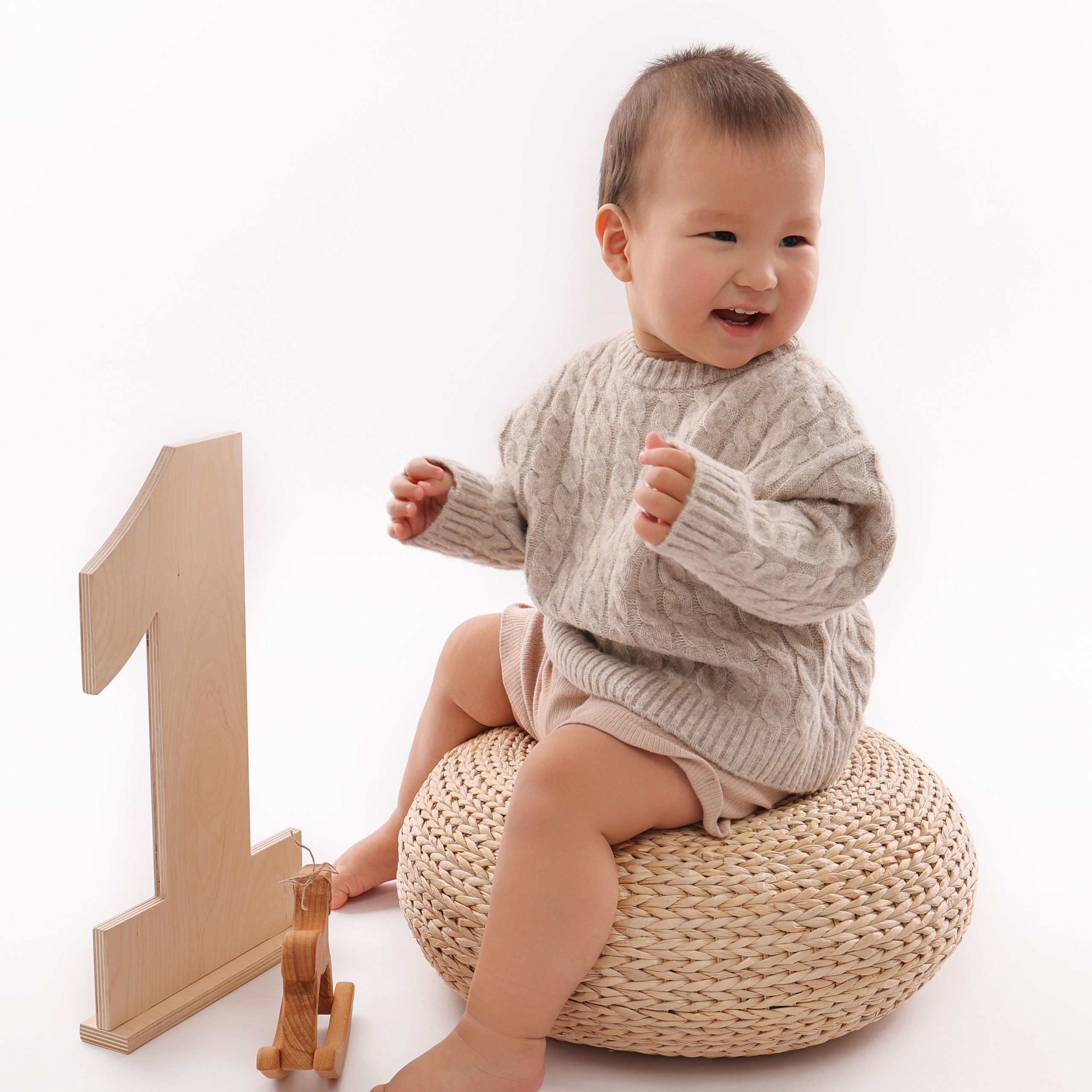 Фотосессия на 1 год. Фотограф беременности, новорожденных и детей до года в г. Алматы|Totofoto