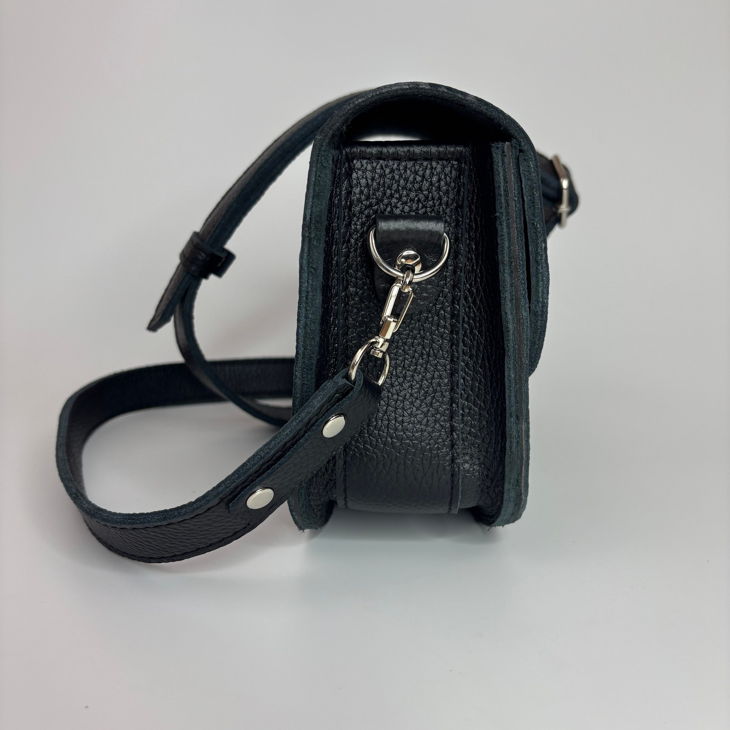 Нэя черная максимус. Бренд Alligatore Biaco — это изящные изделия из натуральной кожи