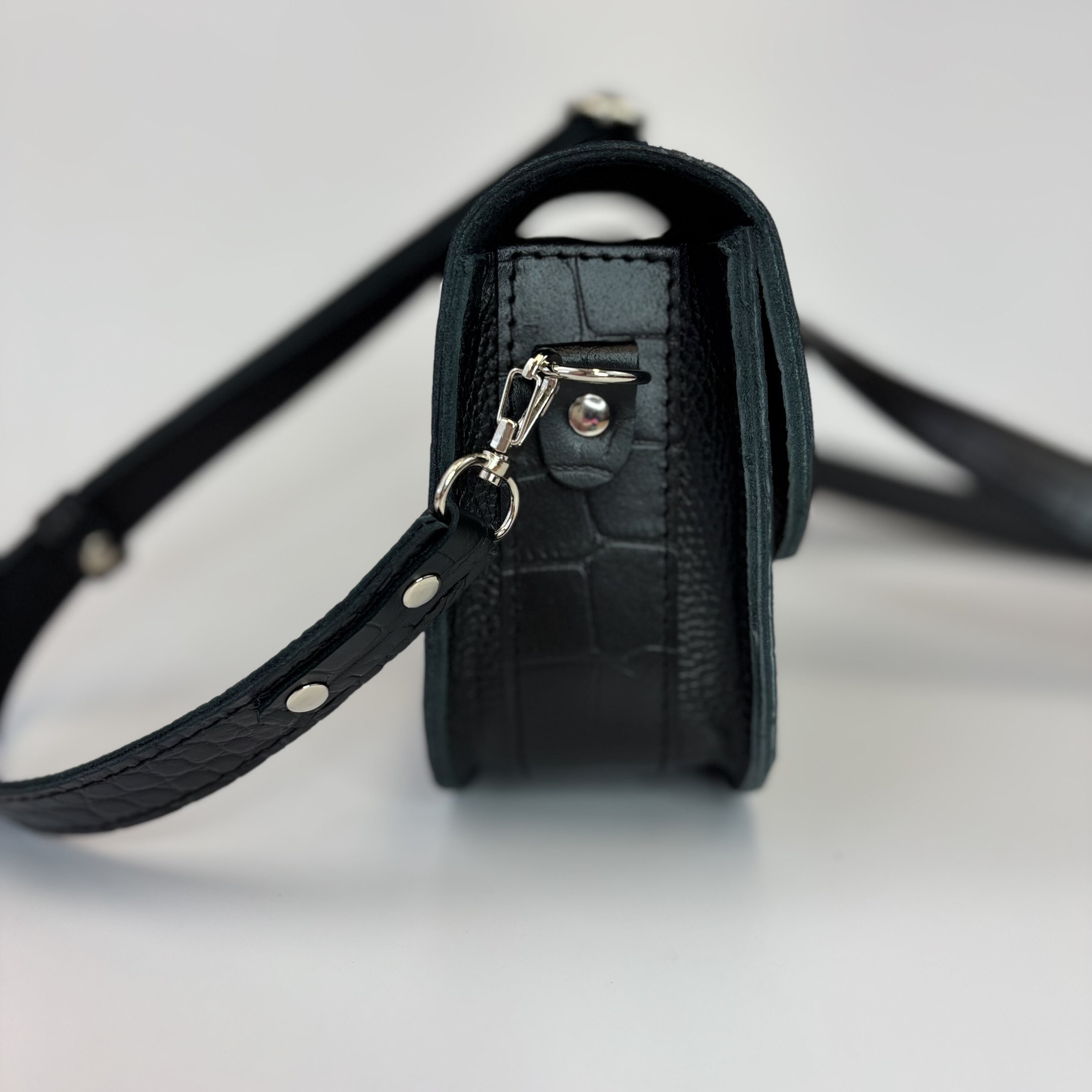 Нэя черная матовая. Бренд Alligatore Biaco — это изящные изделия из натуральной кожи