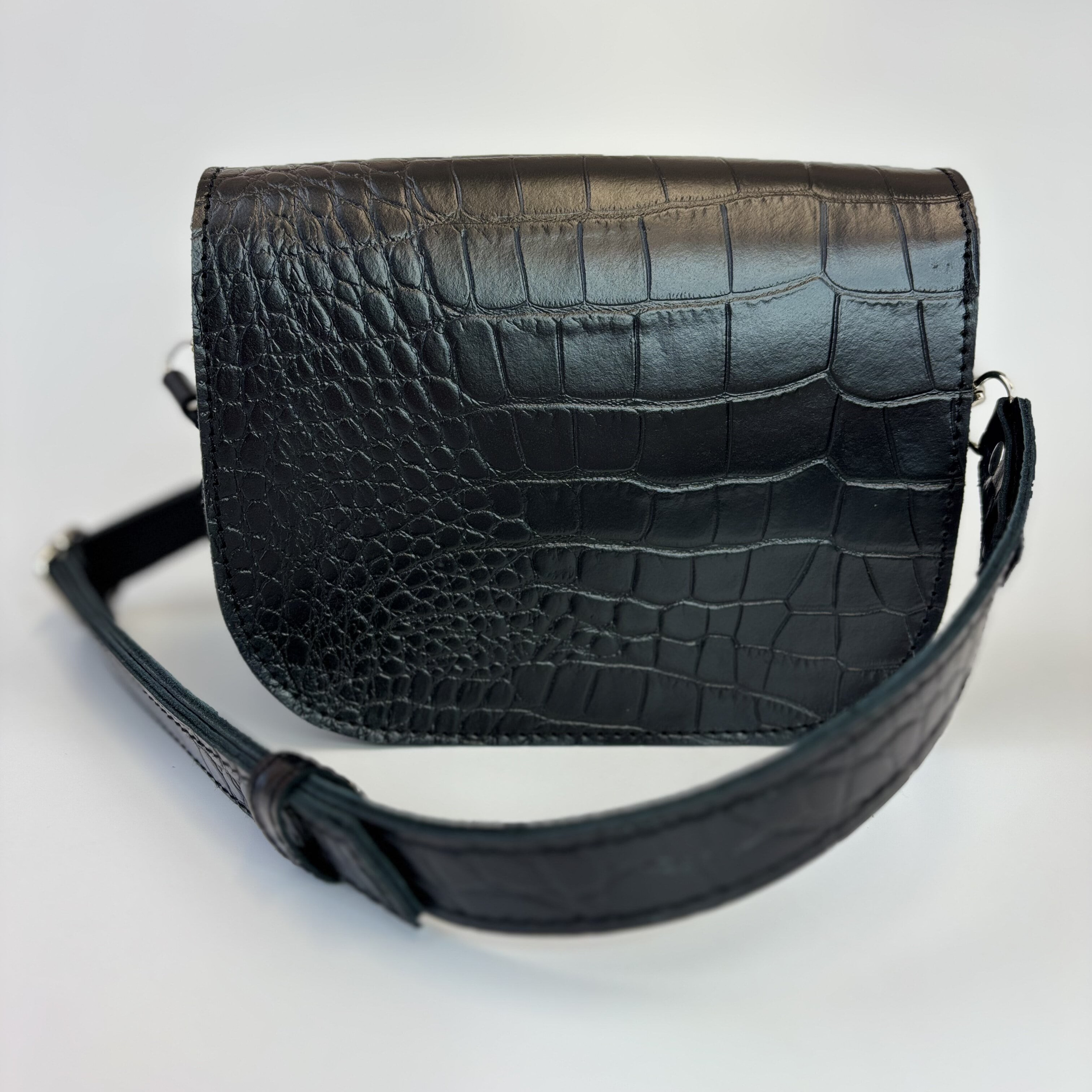 Нэя черная матовая. Бренд Alligatore Biaco — это изящные изделия из натуральной кожи