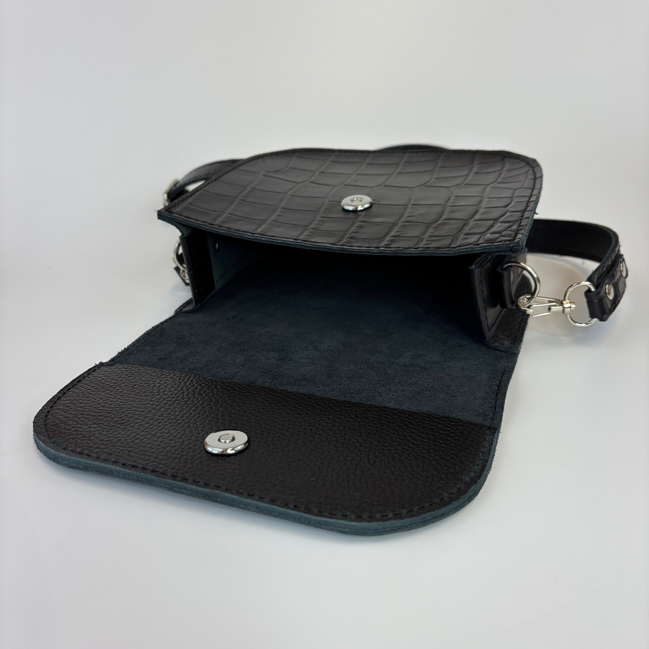 Нэя черная матовая. Бренд Alligatore Biaco — это изящные изделия из натуральной кожи