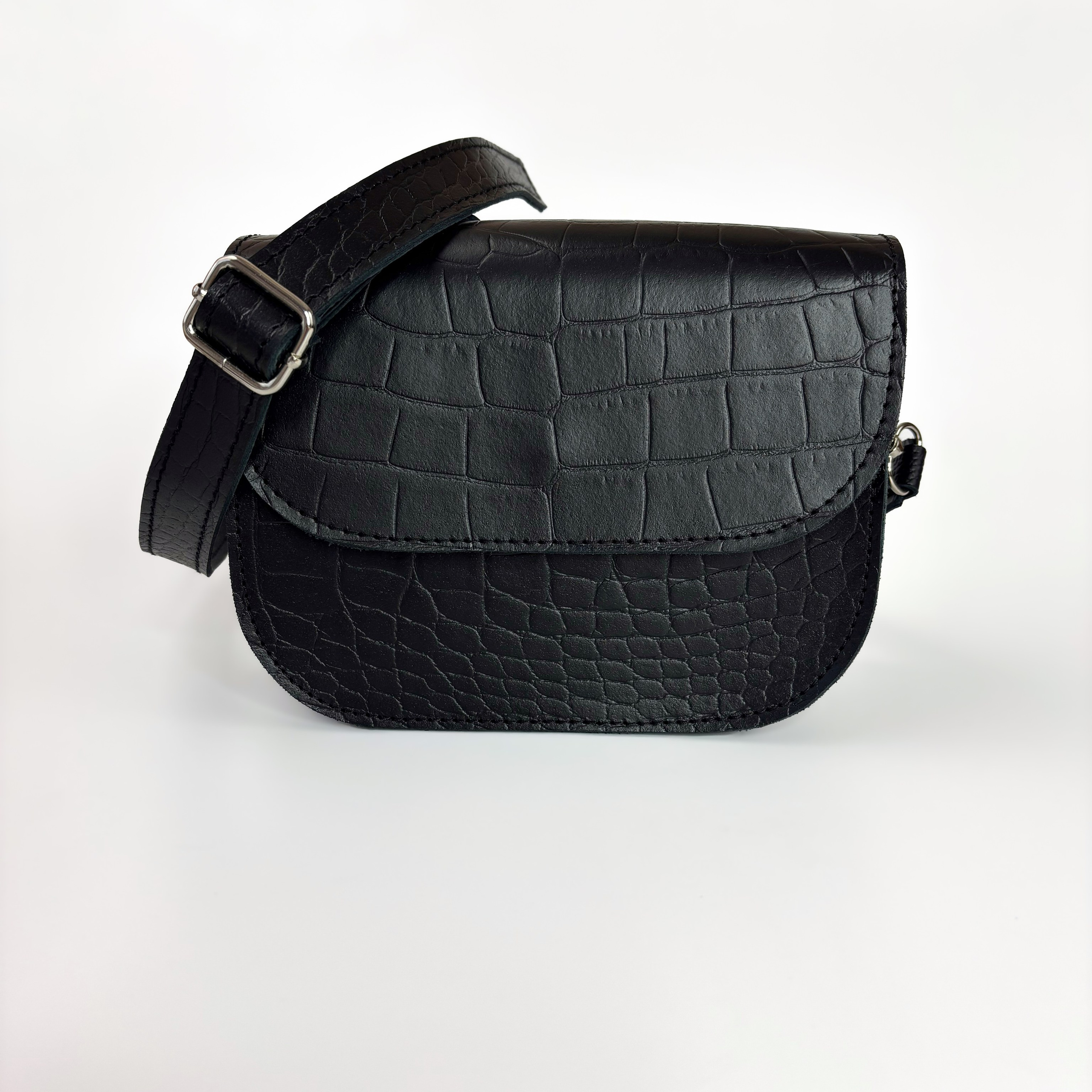 Нэя черная матовая. Бренд Alligatore Biaco — это изящные изделия из натуральной кожи