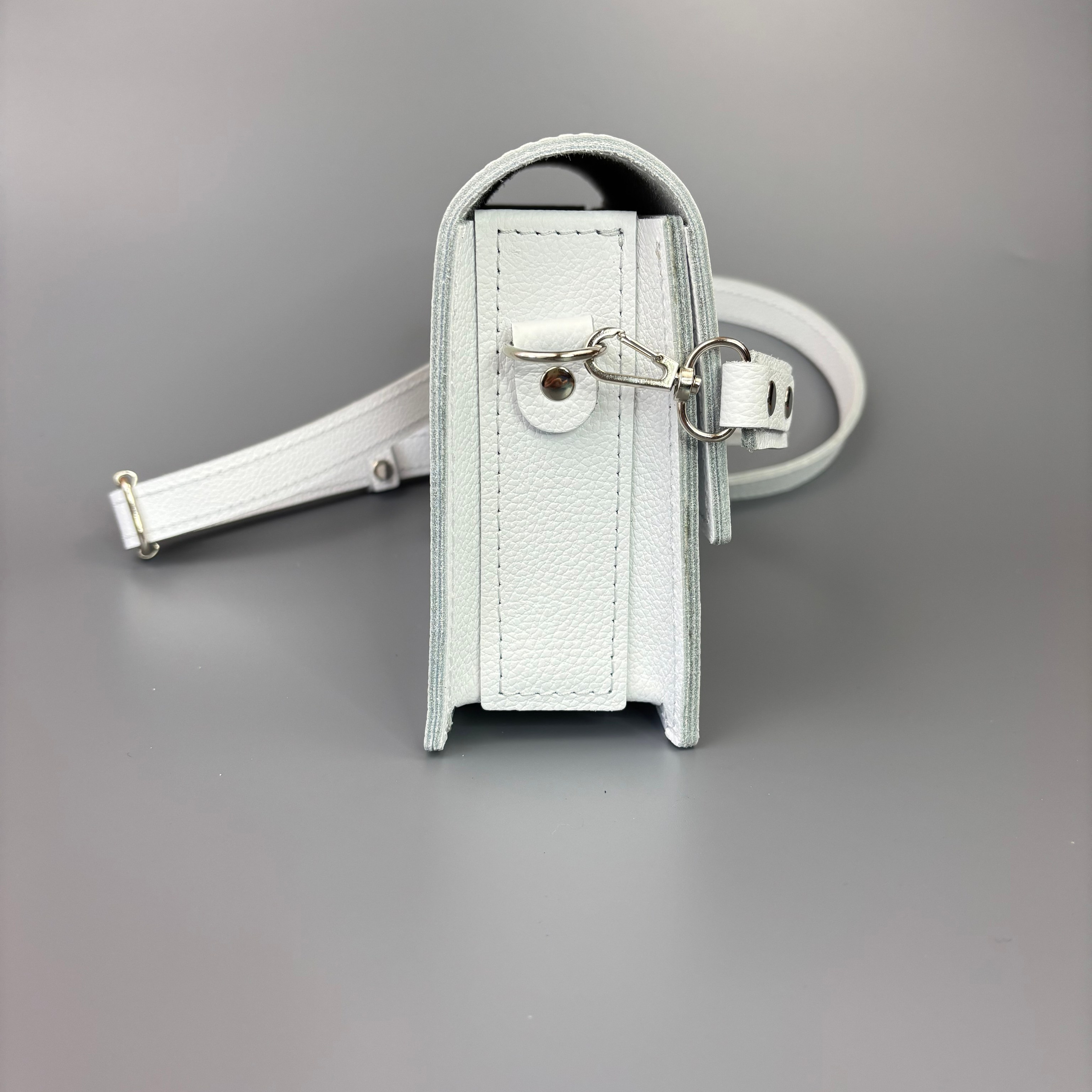 Юта мини белая. Бренд Alligatore Biaco — это изящные изделия из натуральной кожи