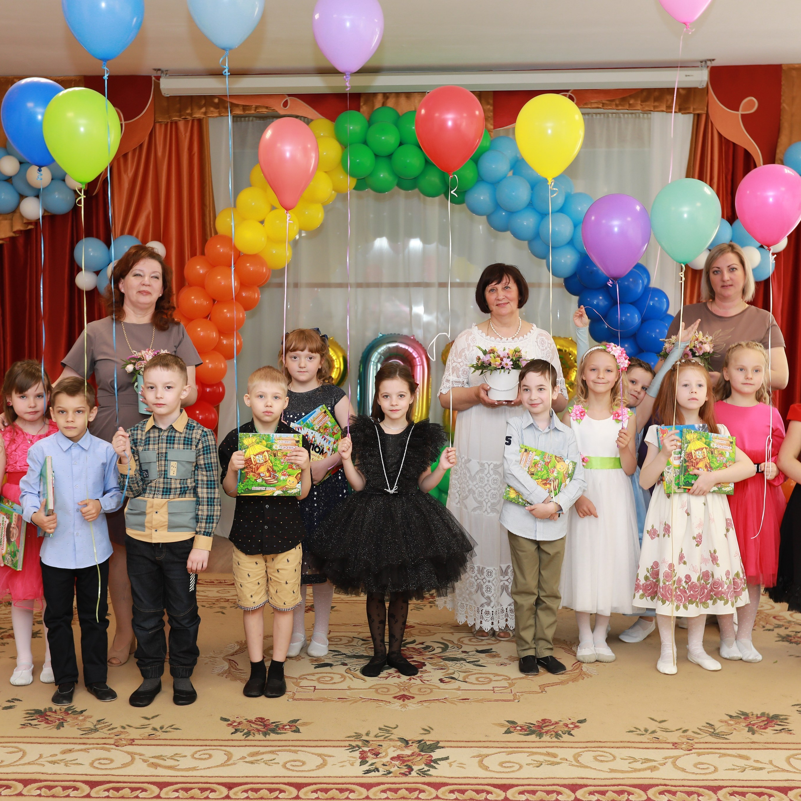 Отзывы. Выпускные альбомы в Липецке. medlori fotobook фотосессии, свадьбы, юбилеи, крестины. Medlori fotobook Выпускные альбомы в Липецке Лариса Медведева