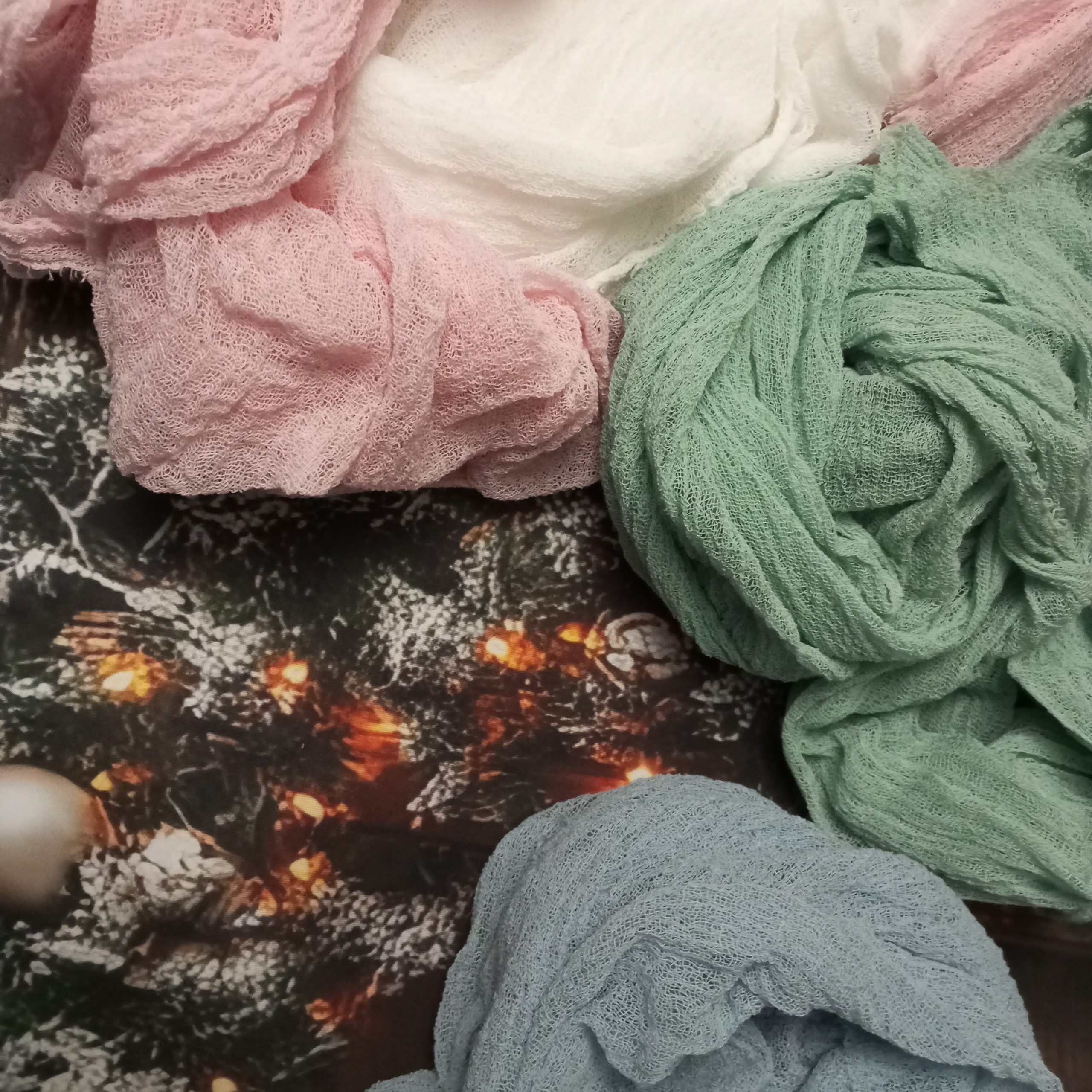 Реквизит и&nbsp;фотофоны в&nbsp;наличии,разноцветная ткань марлёвая хб для малышей, ньюберн