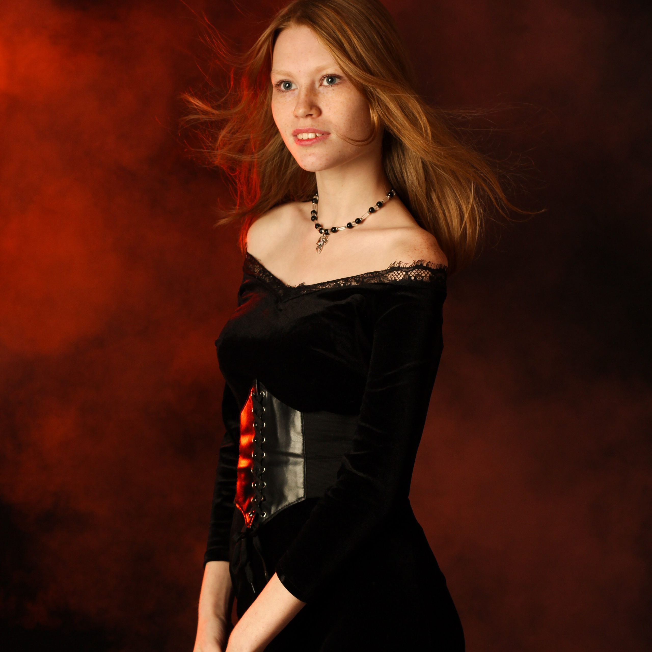 Творческий женский портрет