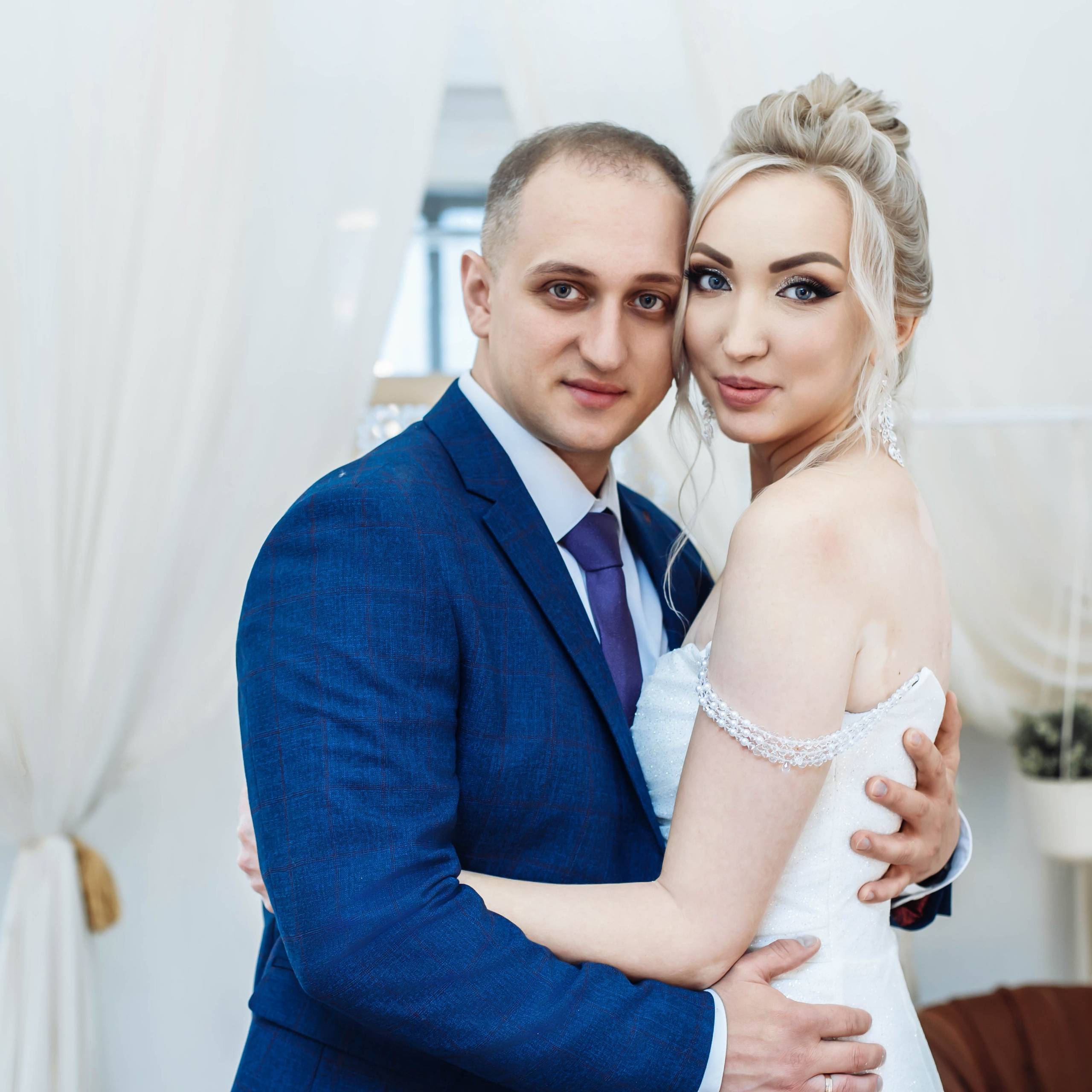 Свадебная фотосессия от мастера фотографа и видеографа Павла Короткова, выгодно и красиво, смотрите сами полное портфолио, записаться на съёмку к фотографу на сайте через мессенджер