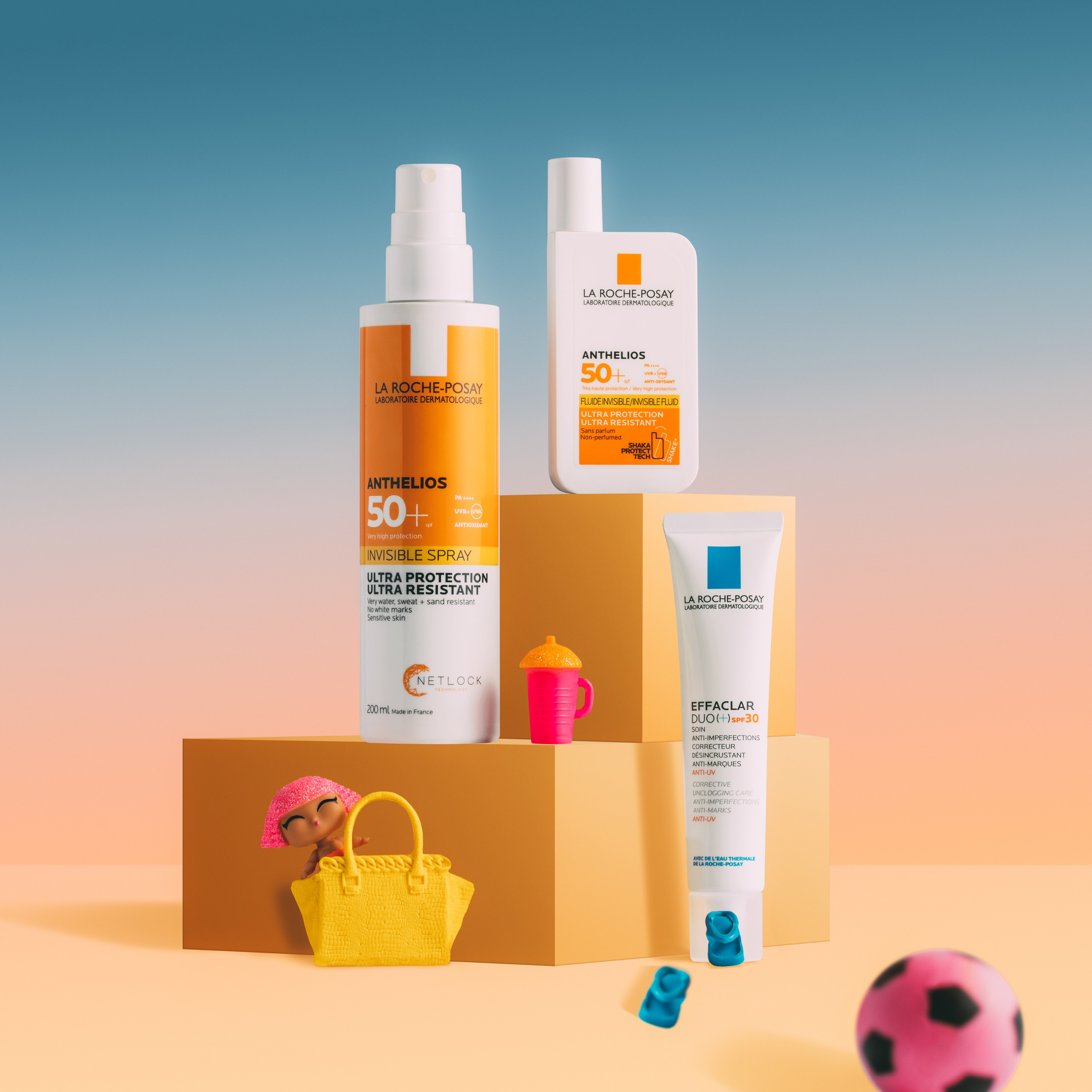 Фото набора товаров на подиуме — съёмка в Барнауле