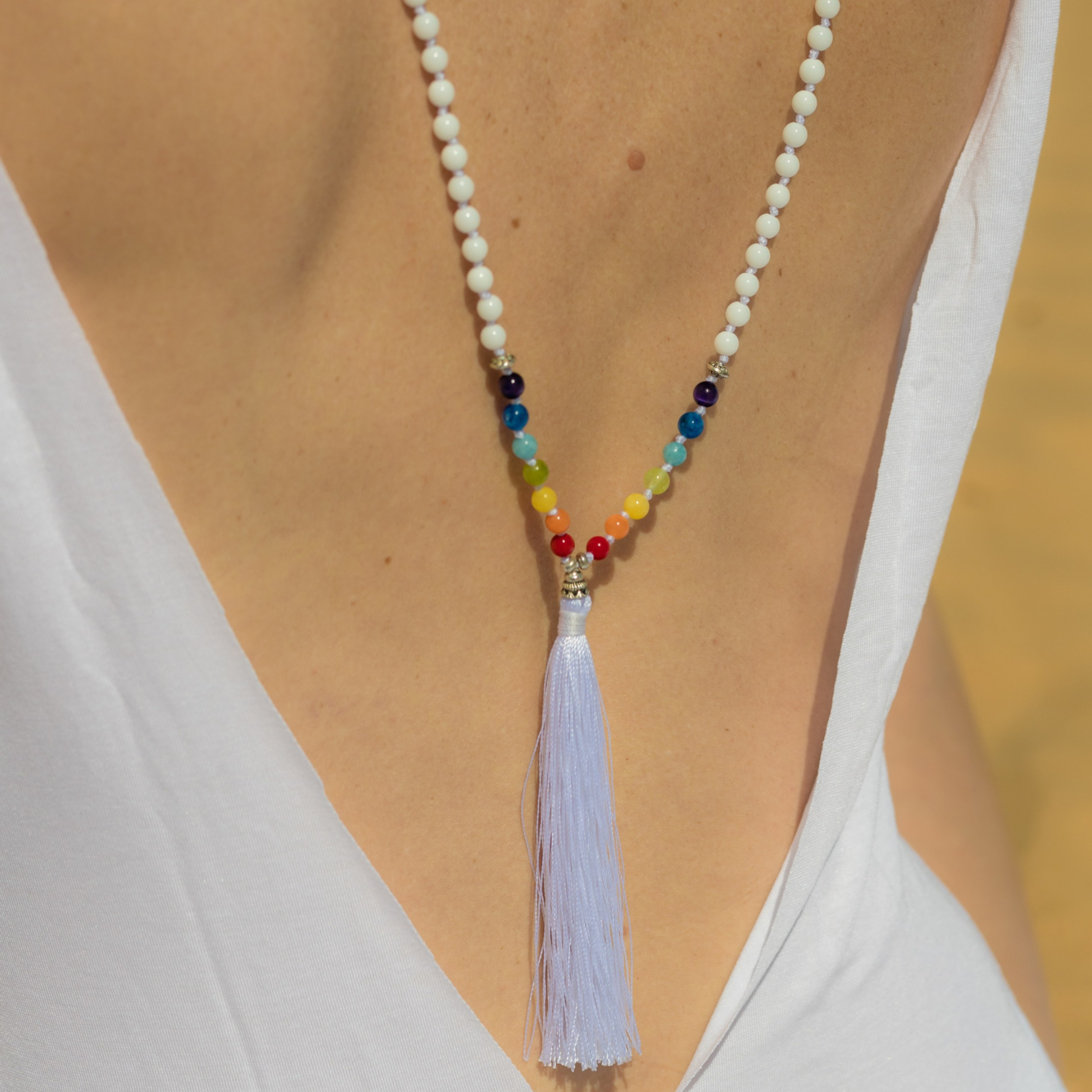 Фото ювелирных украшений на девушке — имиджевая съёмка