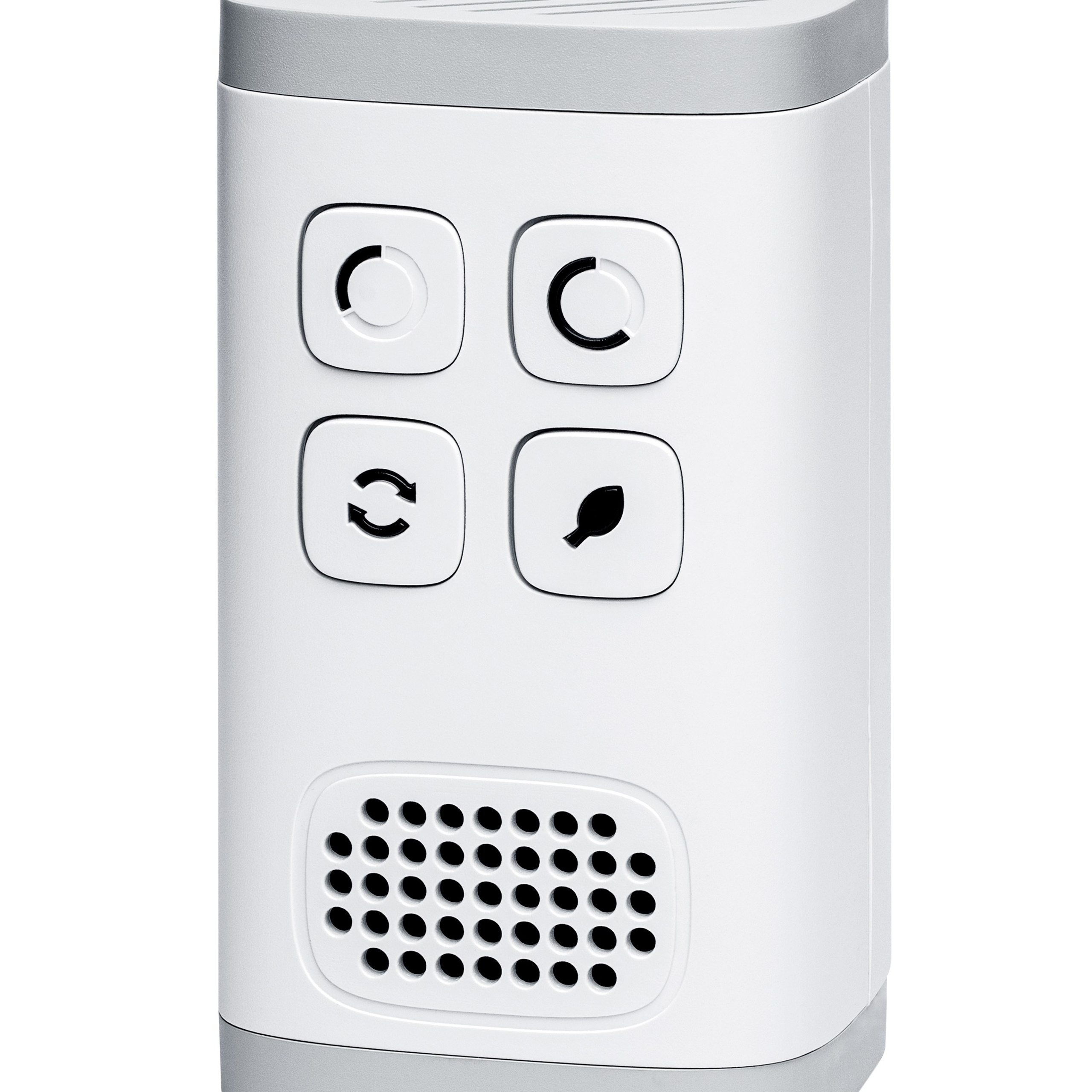 Мелкая техника на белом фоне — студийное фото для карточки