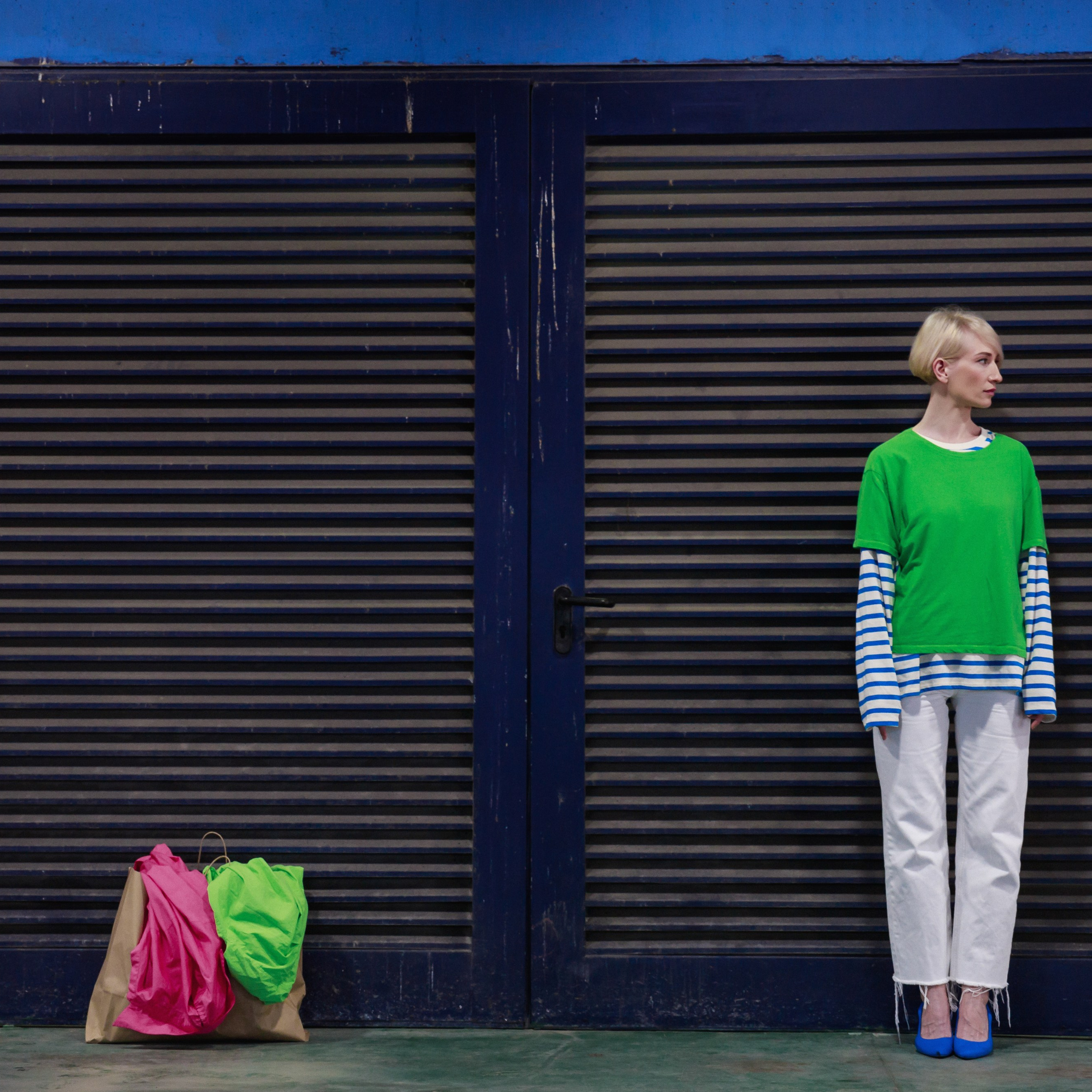 Фото модели в образе — lookbook для Wildberries