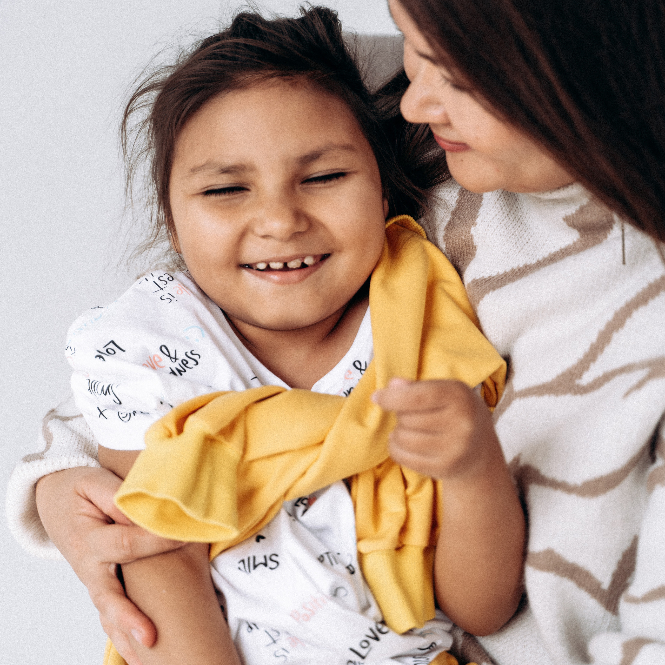 Эльза и София. Благотворительный фотопроект «Любить до неба»