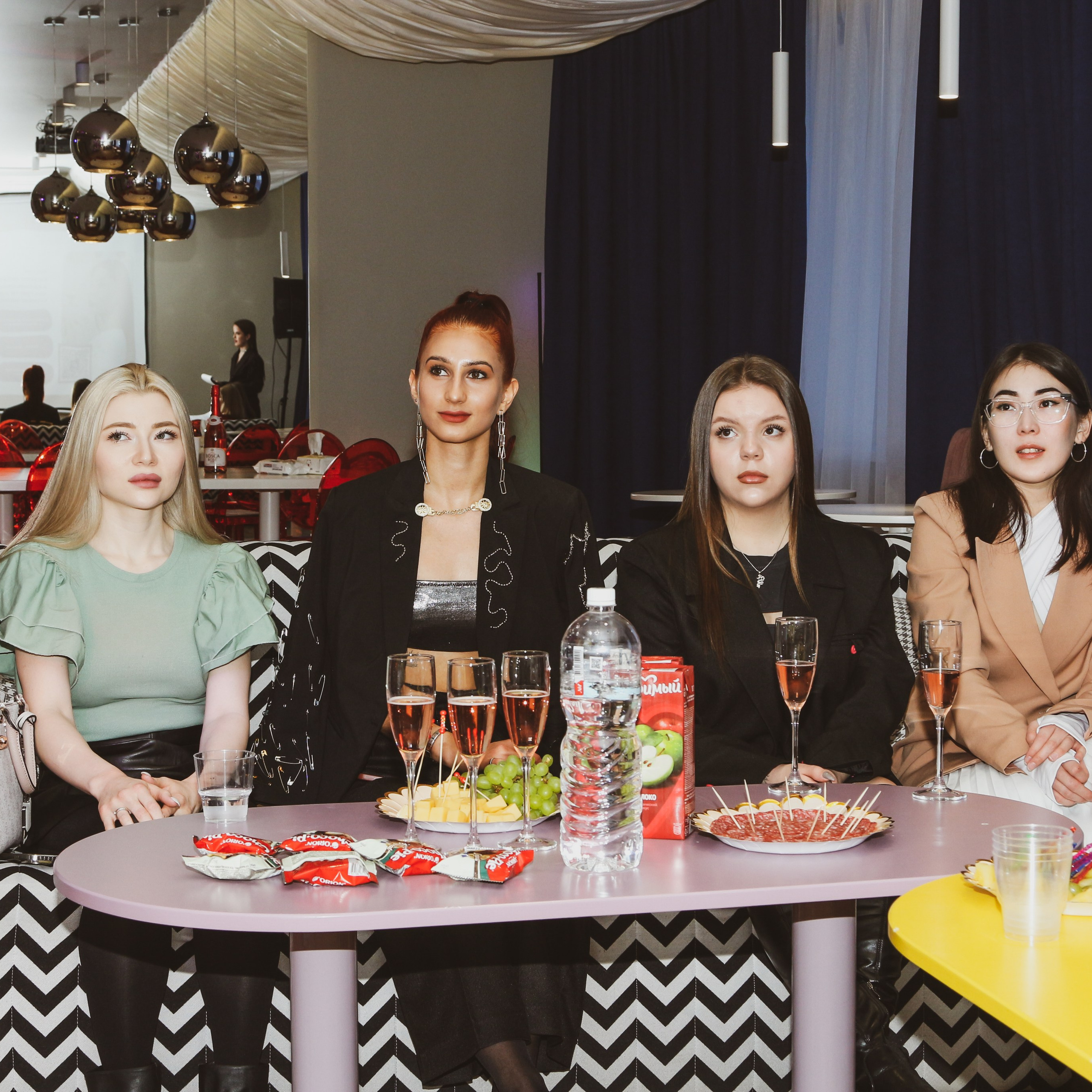 Студия пятница. Алиса Томшина — Фотограф