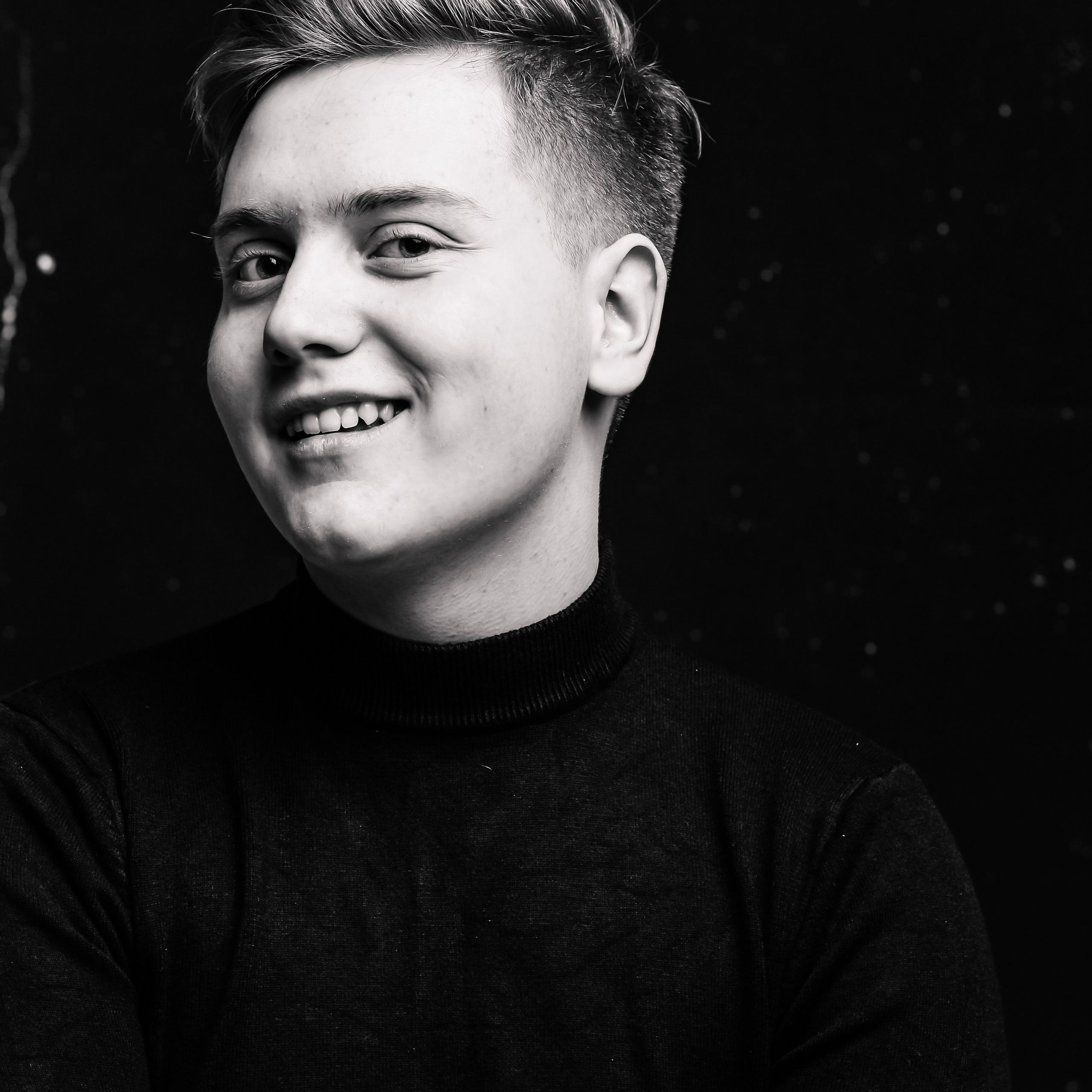 Артем. Алиса Томшина — Фотограф