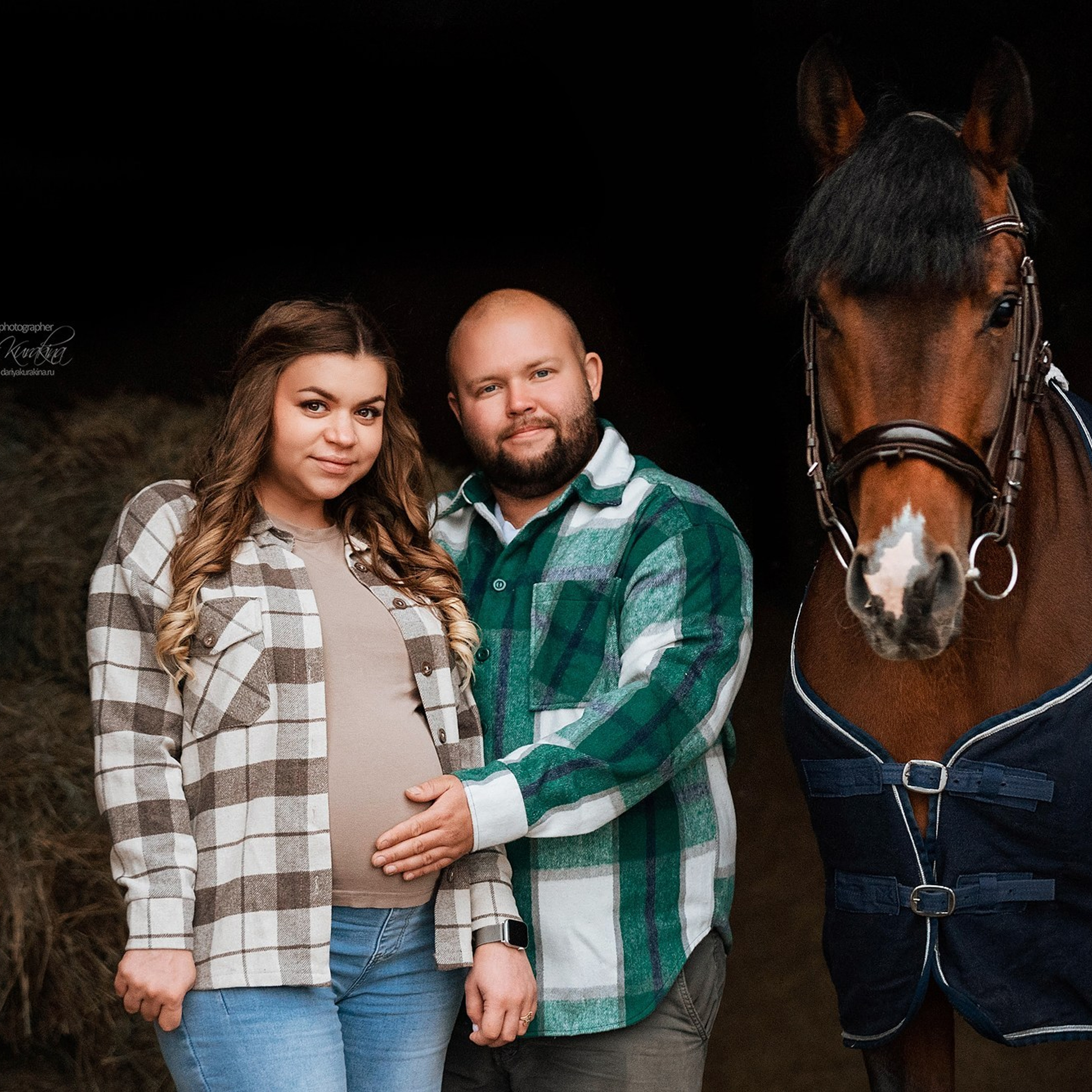 Анна, Виталий и Юник Эррай