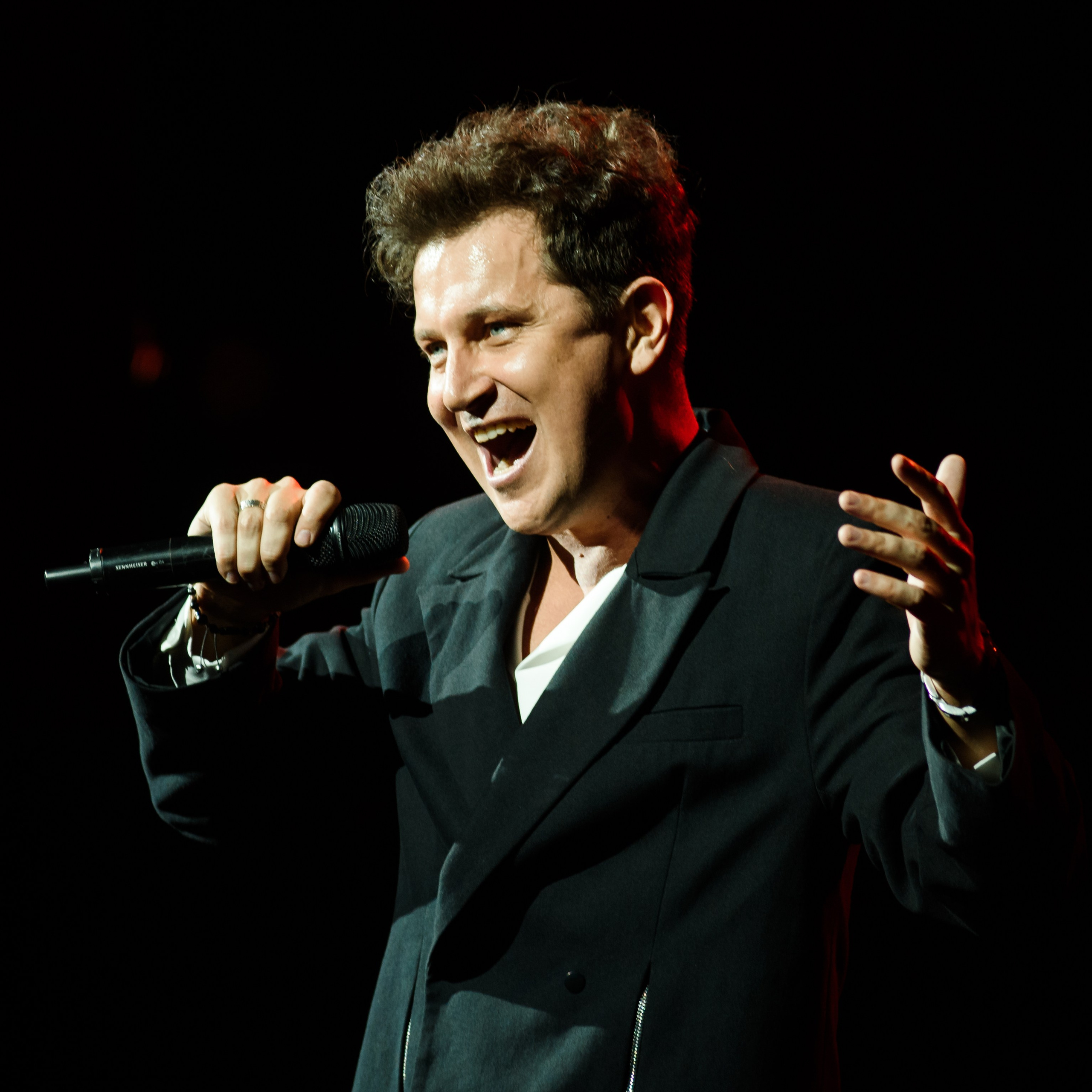 Она | Владимир Жуков