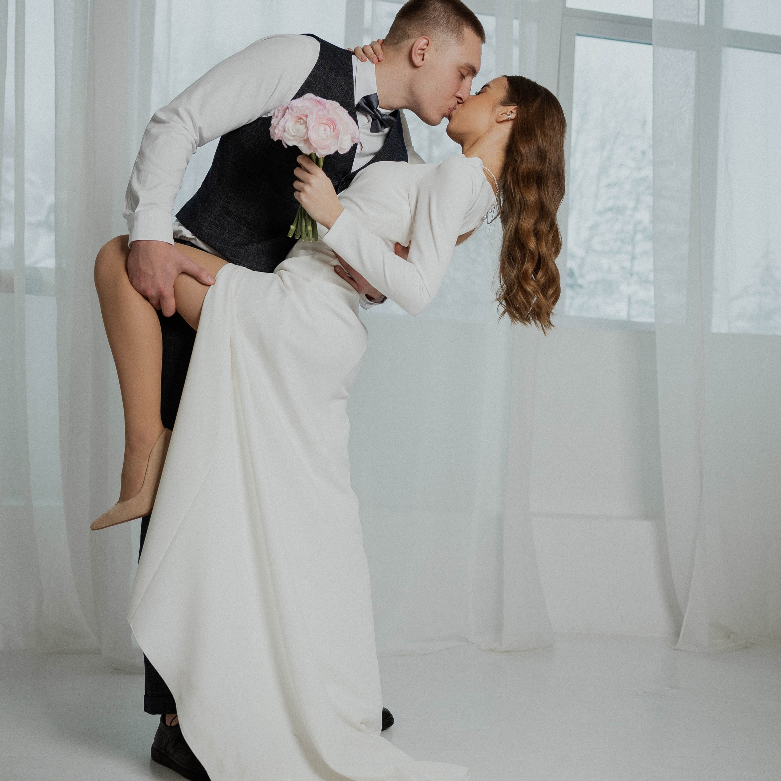 Арина & Никита. Фотостудия. Фотограф Уфа Башкирия Мухаметянова Алина. Свадебный семейный портретный