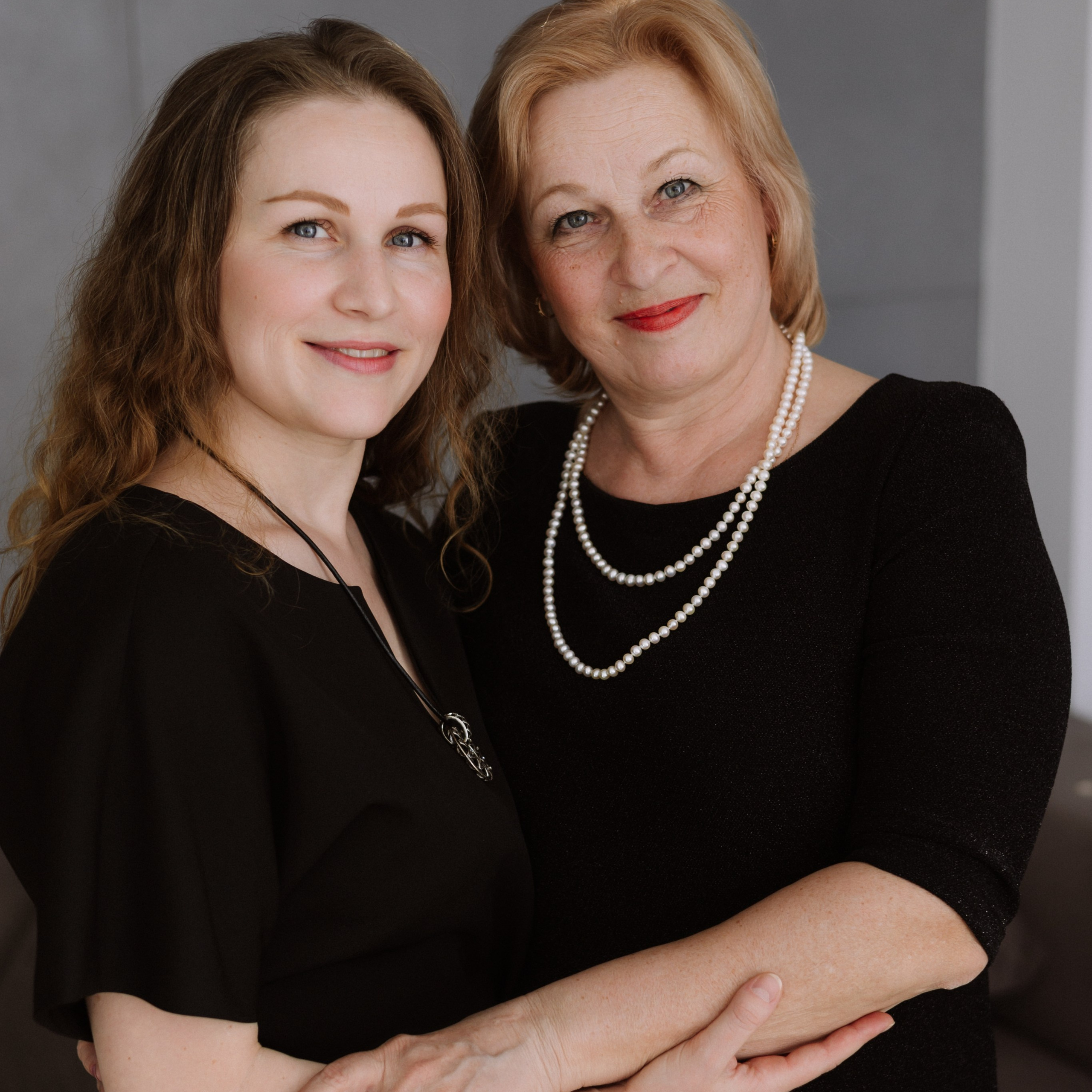 Студийная. Большая семья. Фотограф Уфа Башкирия Мухаметянова Алина. Свадебный семейный портретный