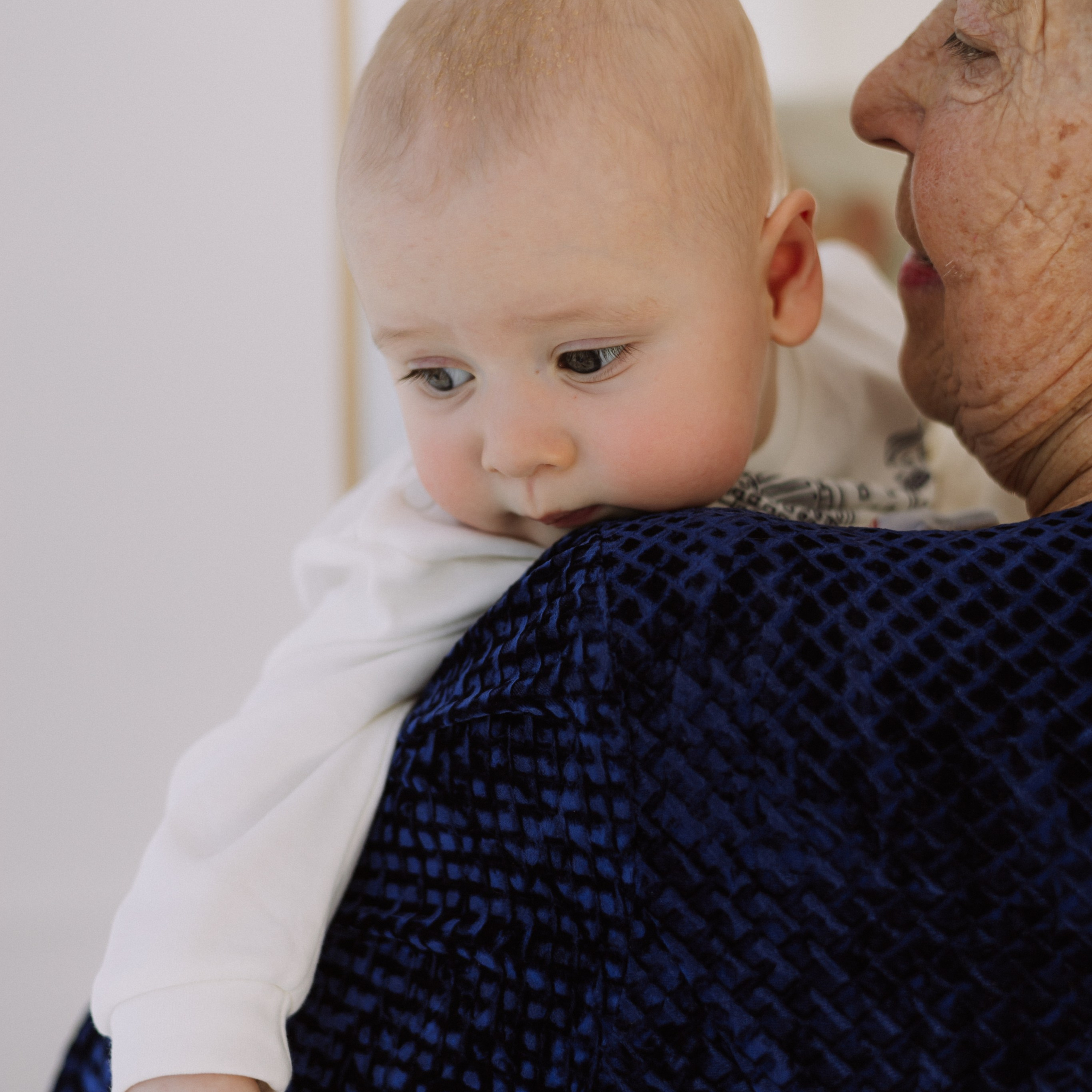 Студийная. Большая семья. Фотограф Уфа Башкирия Мухаметянова Алина. Свадебный семейный портретный