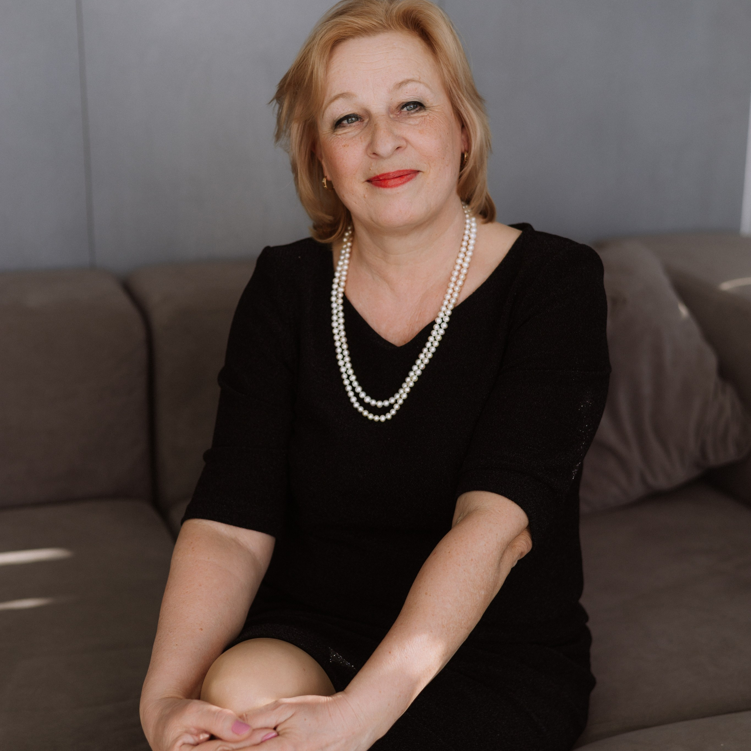 Студийная. Большая семья. Фотограф Уфа Башкирия Мухаметянова Алина. Свадебный семейный портретный