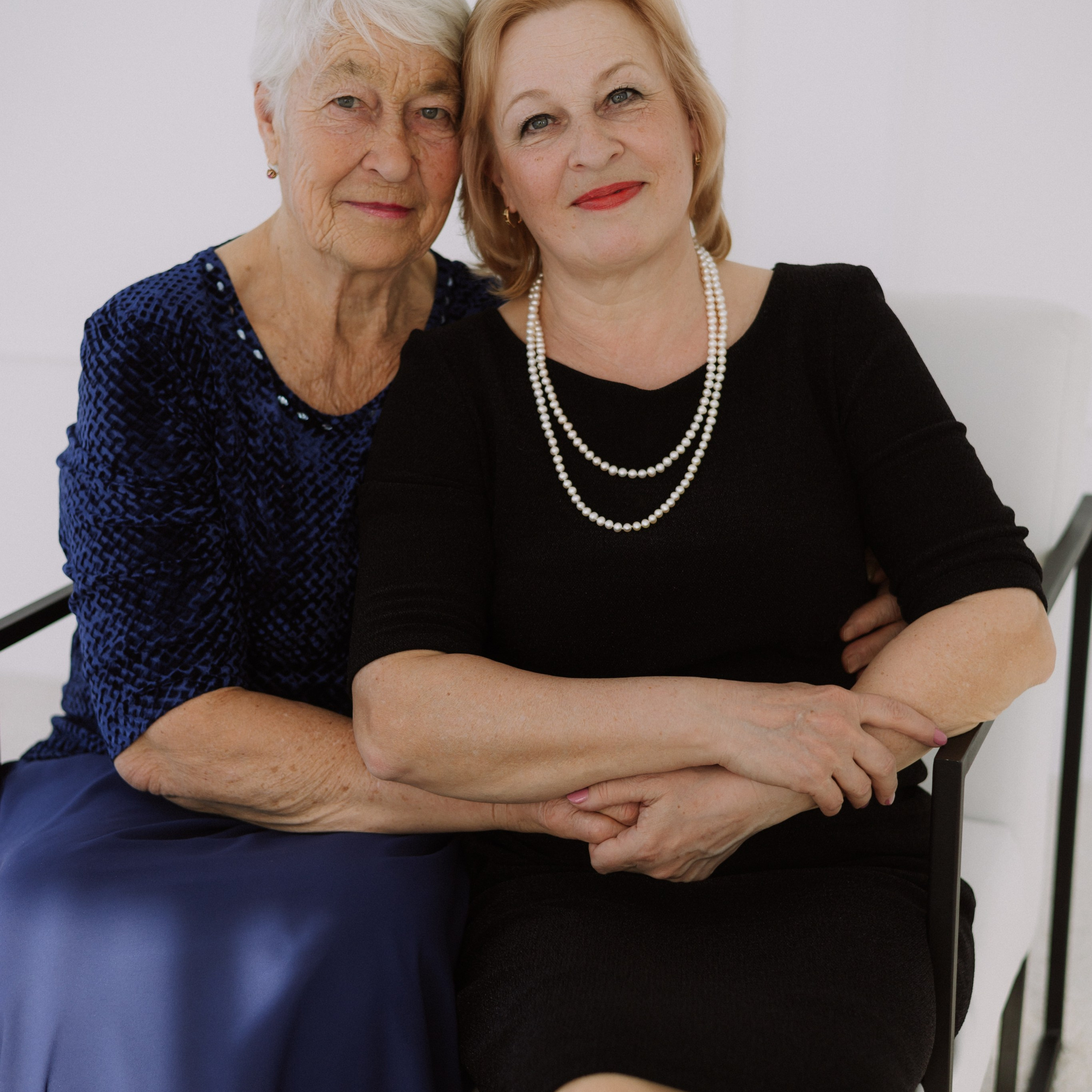 Студийная. Большая семья. Фотограф Уфа Башкирия Мухаметянова Алина. Свадебный семейный портретный